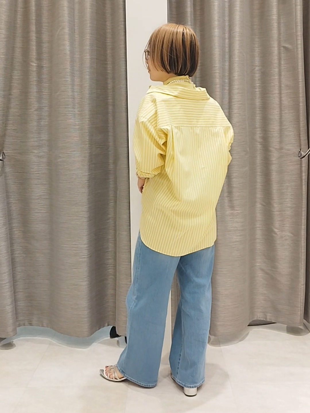 s u g iさんの「UNTITLED｜【6色色展開/コットン100】カラーベーシックシャツ」を使ったコーディネート