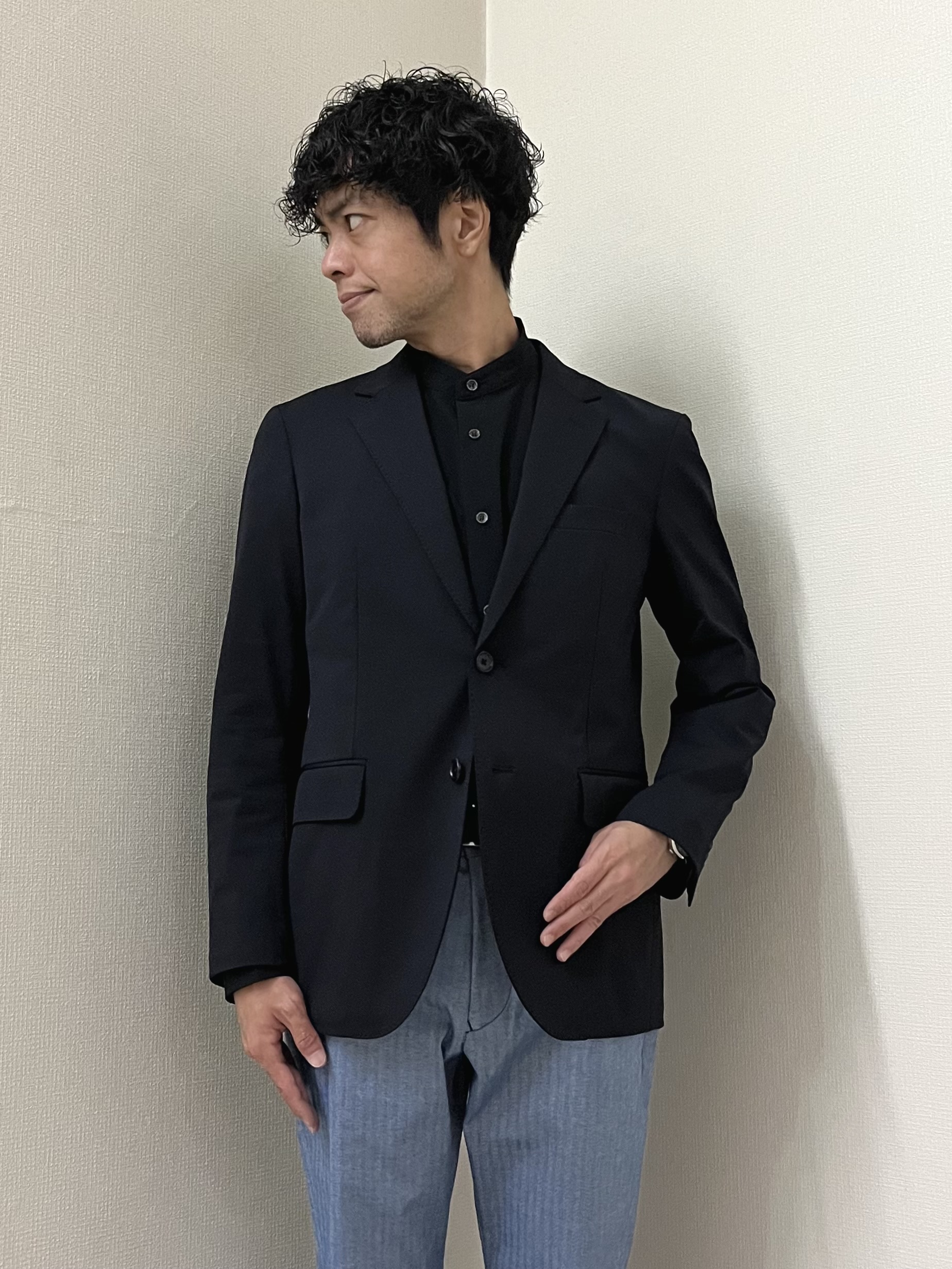 URAさんの「TAKEO KIKUCHI｜【360&deg;ストレッチ／軽量】None Of Stress ライト ジャケット（セットアップ対応）」を使ったコーディネート