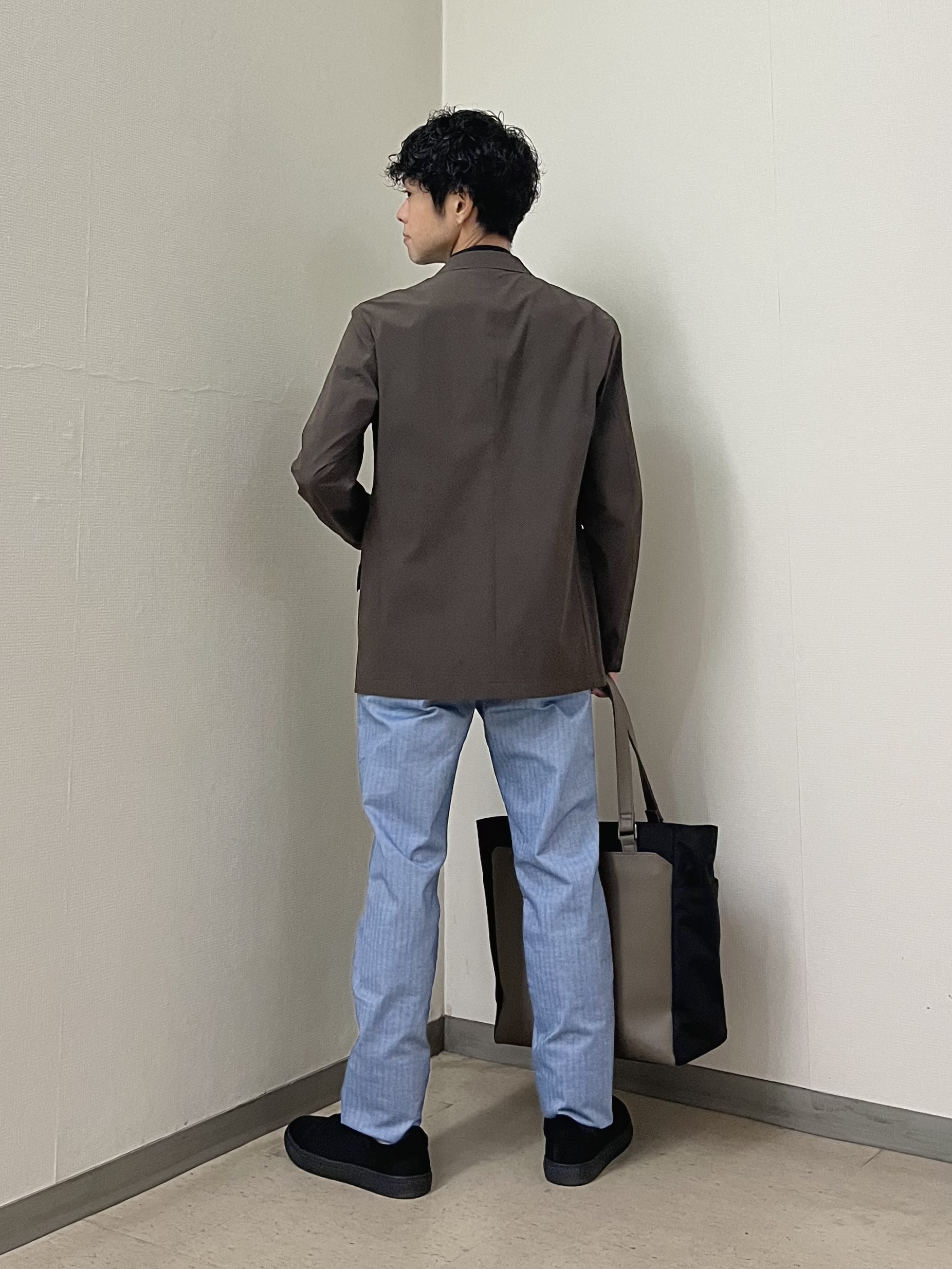 URAさんの「TAKEO KIKUCHI｜3Dナイロンストレッチ ジャケット」を使ったコーディネート