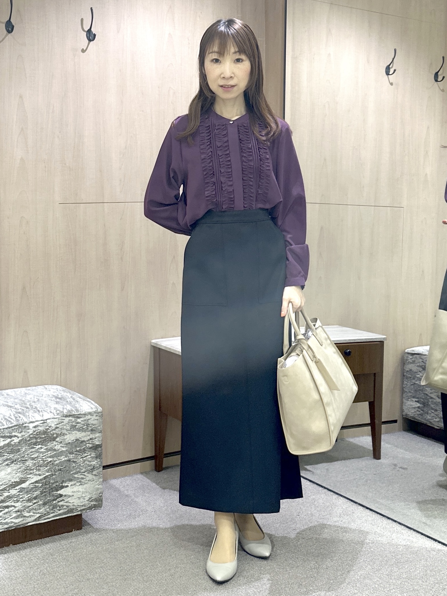 Miwaさんの「UNTITLED｜【1枚で着映え/オンオフ着回し】フリルサテンブラウス」を使ったコーディネート