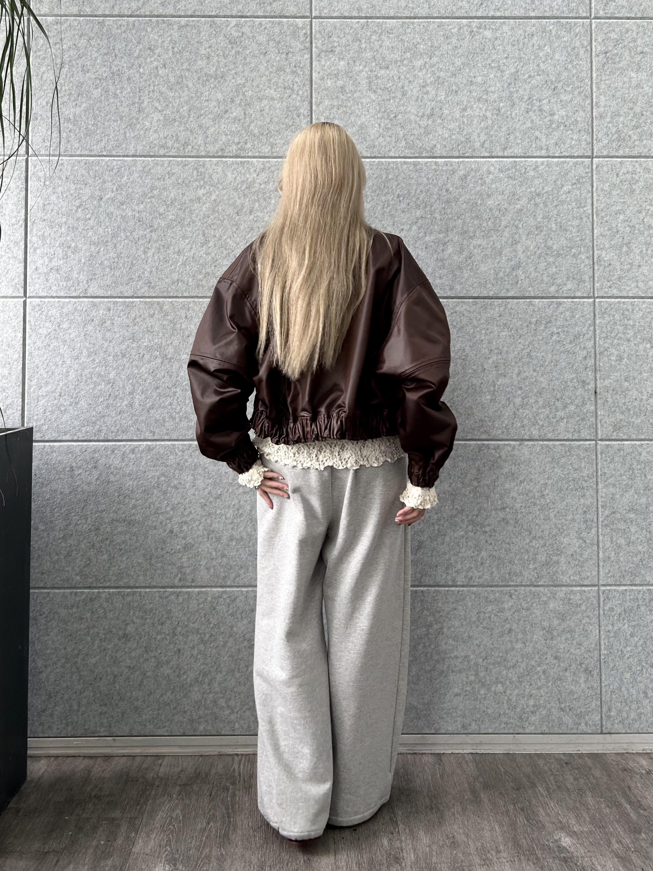 honoka Aさんの「CODE A｜【Re】satin bomber jacket」を使ったコーディネート