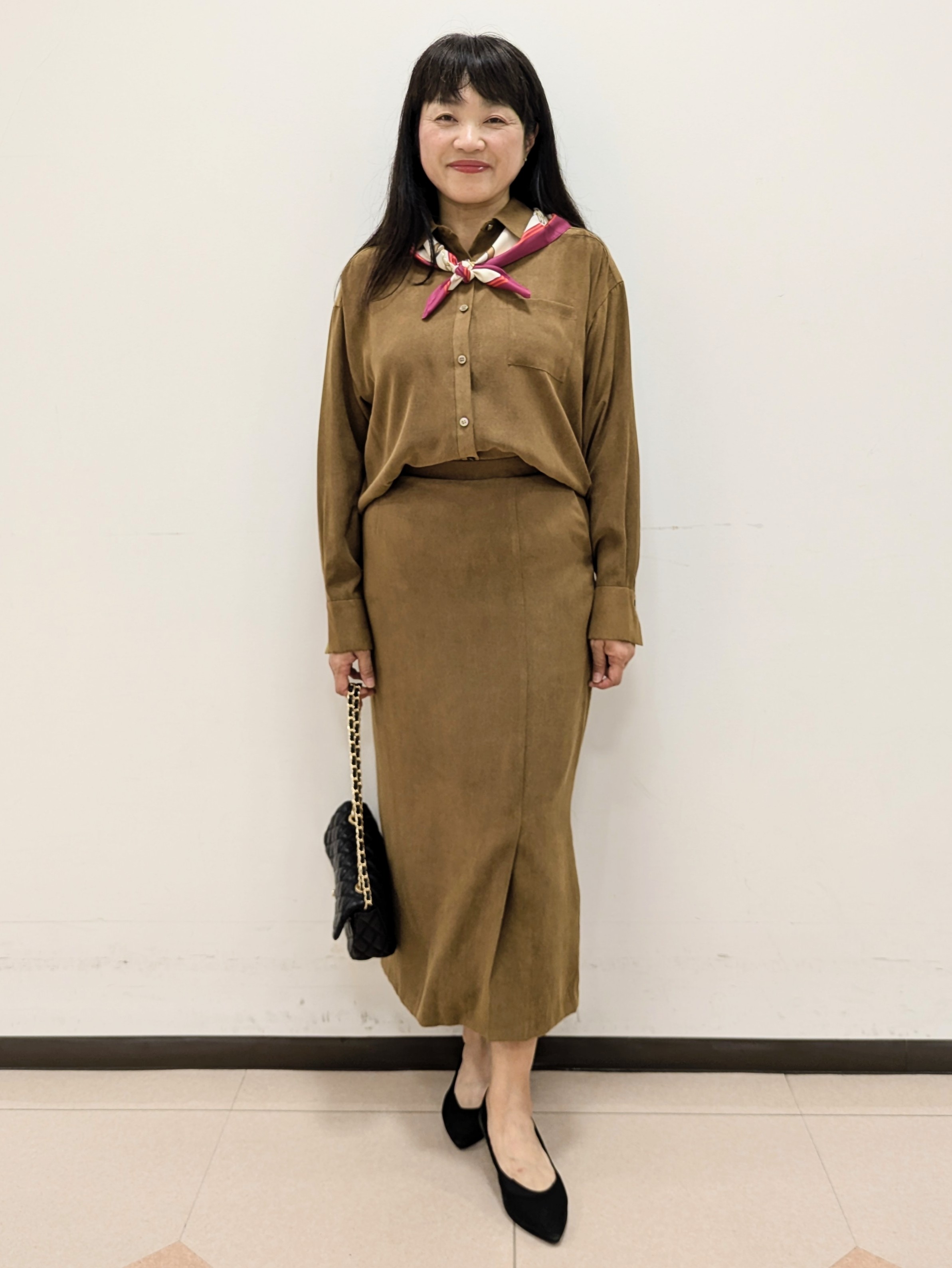 ともさんの「UNTITLED｜【セットアップ可/秋羽織り】スエードライクシャツ」を使ったコーディネート