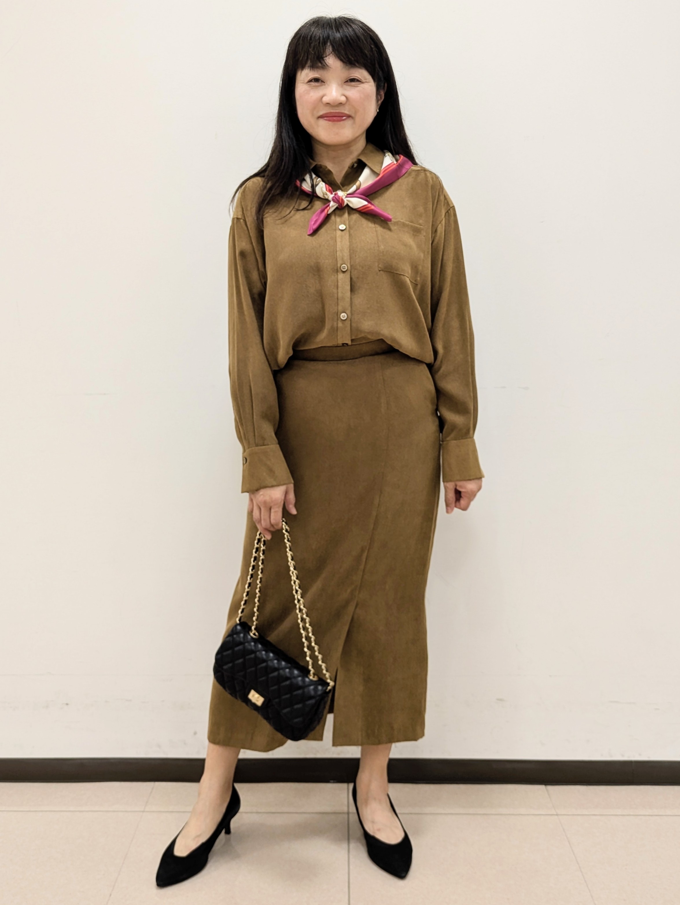 ともさんの「UNTITLED｜【セットアップ可/秋羽織り】スエードライクシャツ」を使ったコーディネート