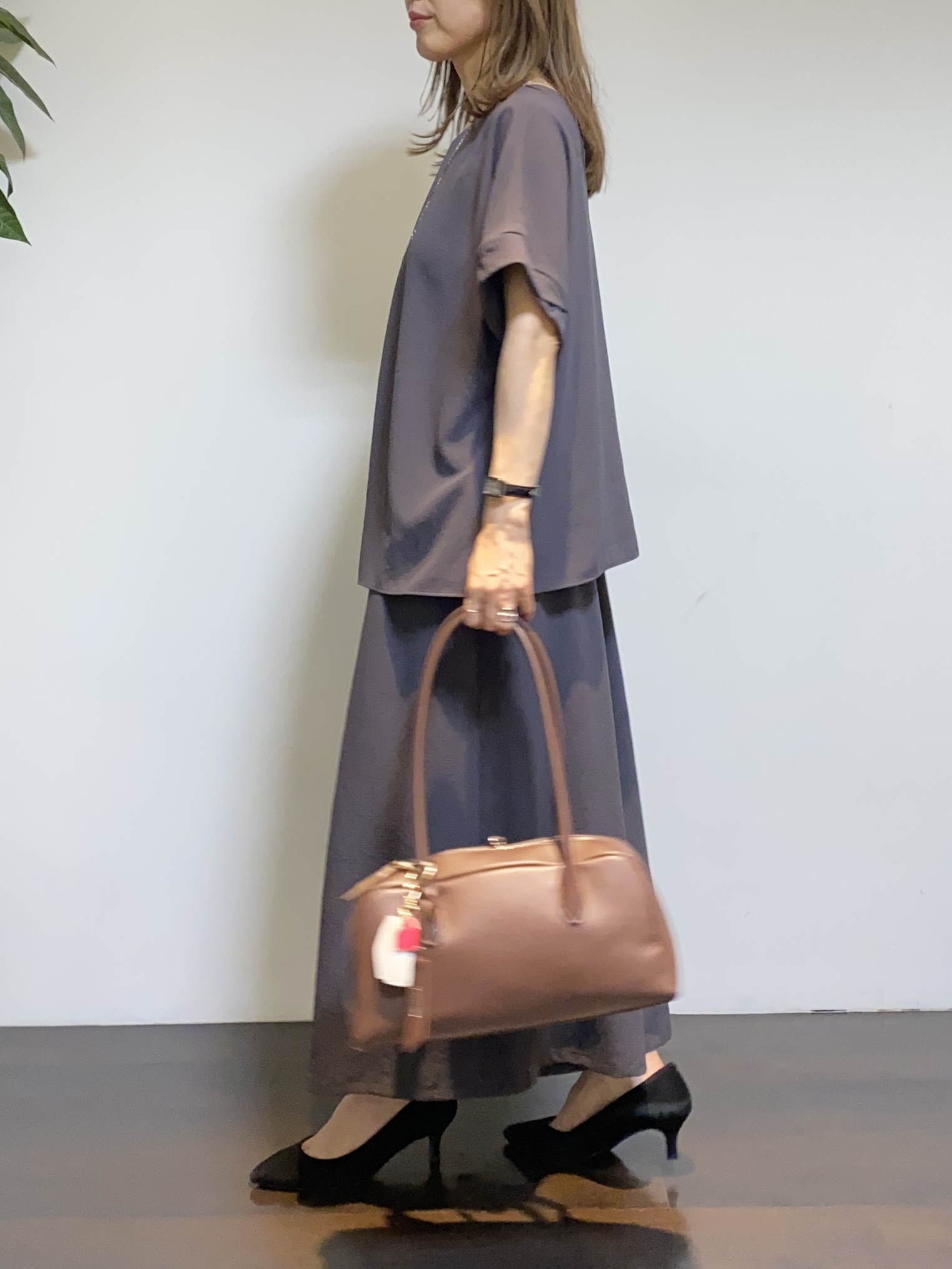 tomoさんの「UNTITLED｜【セットアップ可/UVカット/前後2WAY】リラクシーフレンチスリーブブラウス」を使ったコーディネート