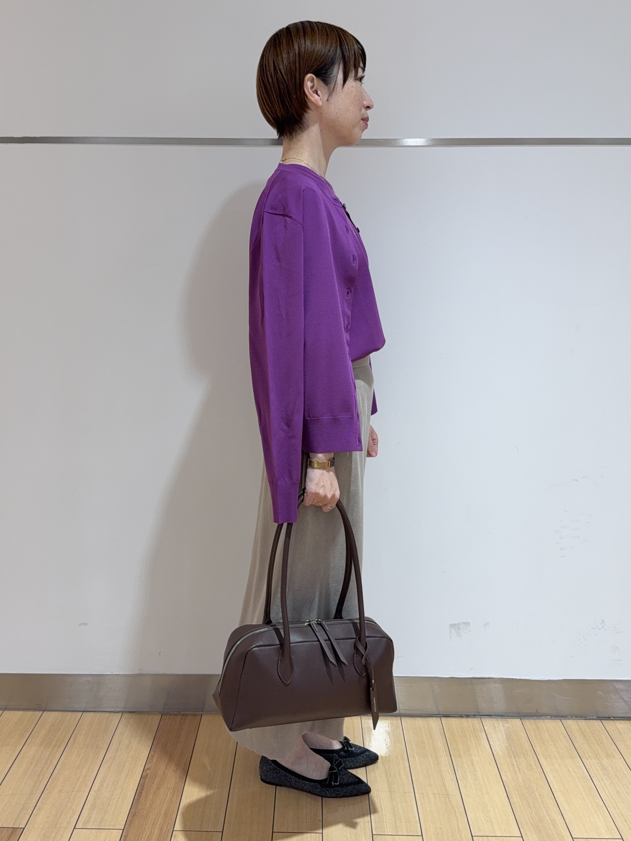 あやさんの「UNTITLED｜【アンサンブル可/きれいめ/通勤】コンパクト5分袖ニット」を使ったコーディネート