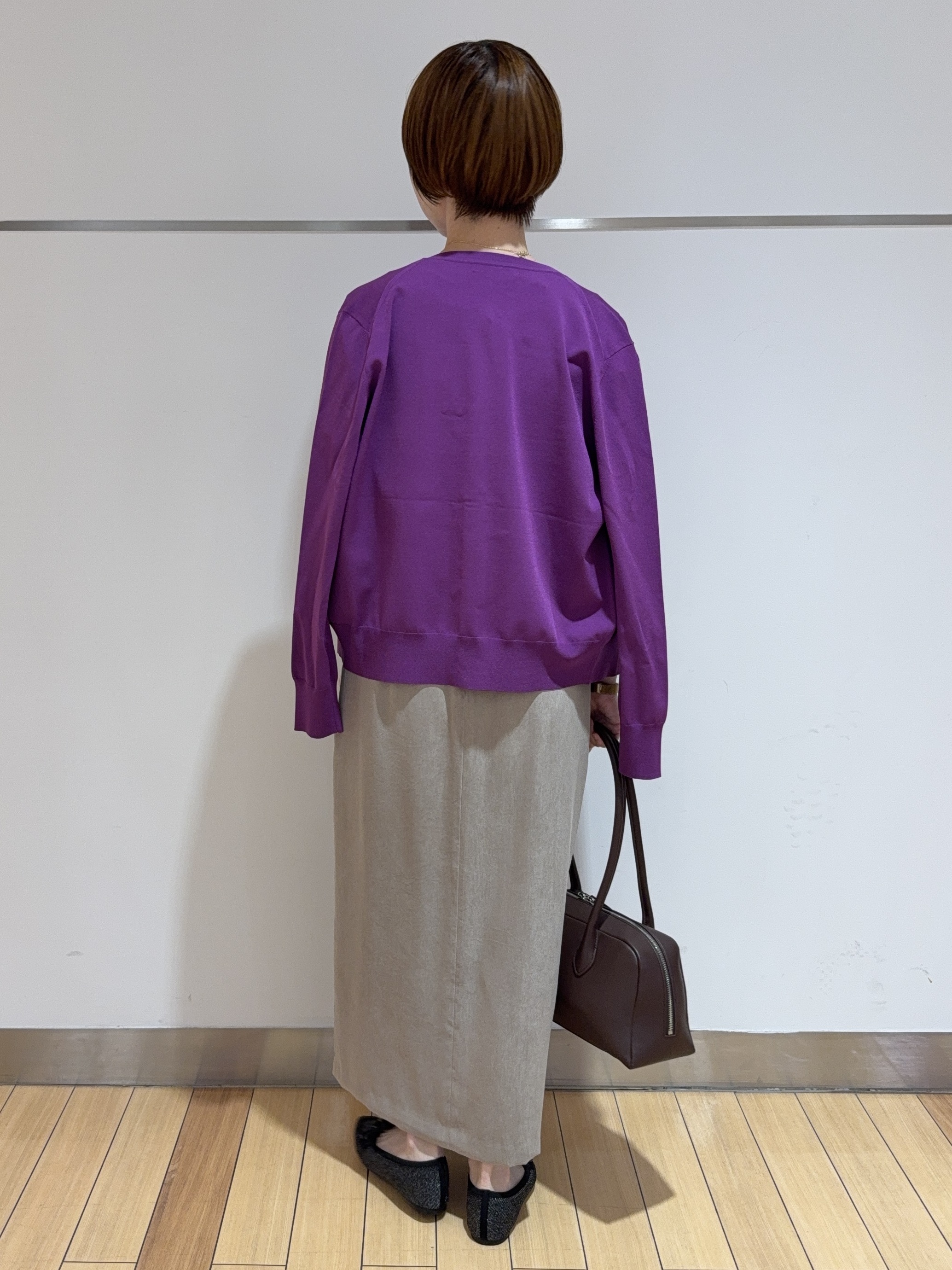 あやさんの「UNTITLED｜【アンサンブル可/きれいめ/通勤】コンパクト5分袖ニット」を使ったコーディネート