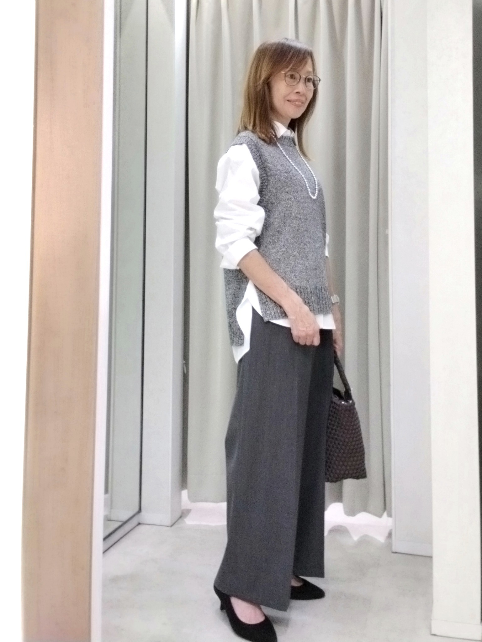 もりさんの「UNTITLED｜【5色展開/手洗い可】ローシルクウールニットベスト」を使ったコーディネート