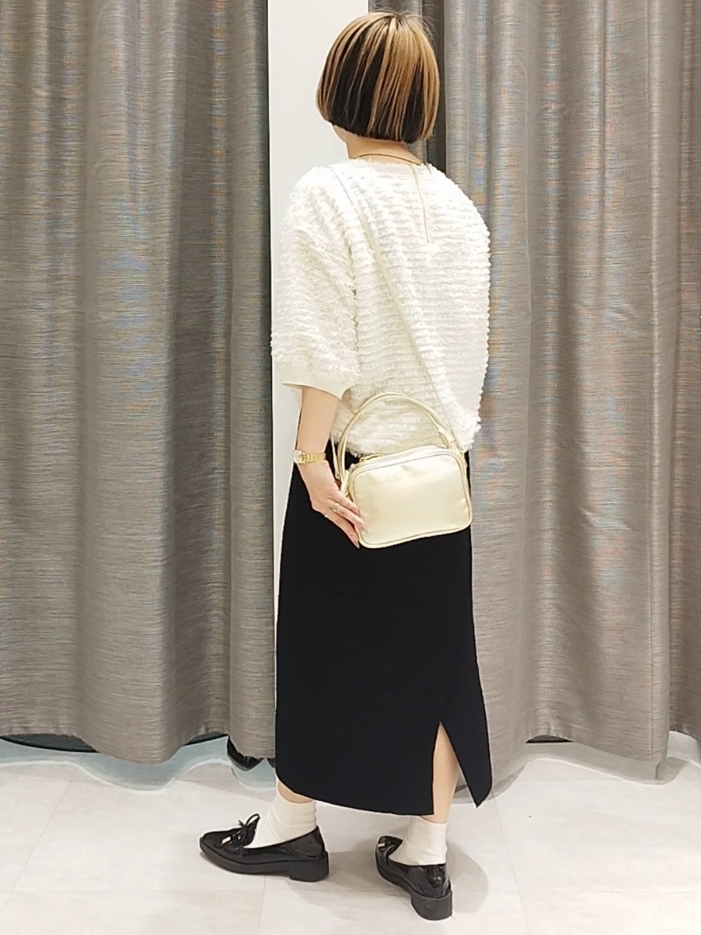 s u g iさんの「UNTITLED｜【秋映え/体型カバー】フェザージャガードプルオーバー」を使ったコーディネート