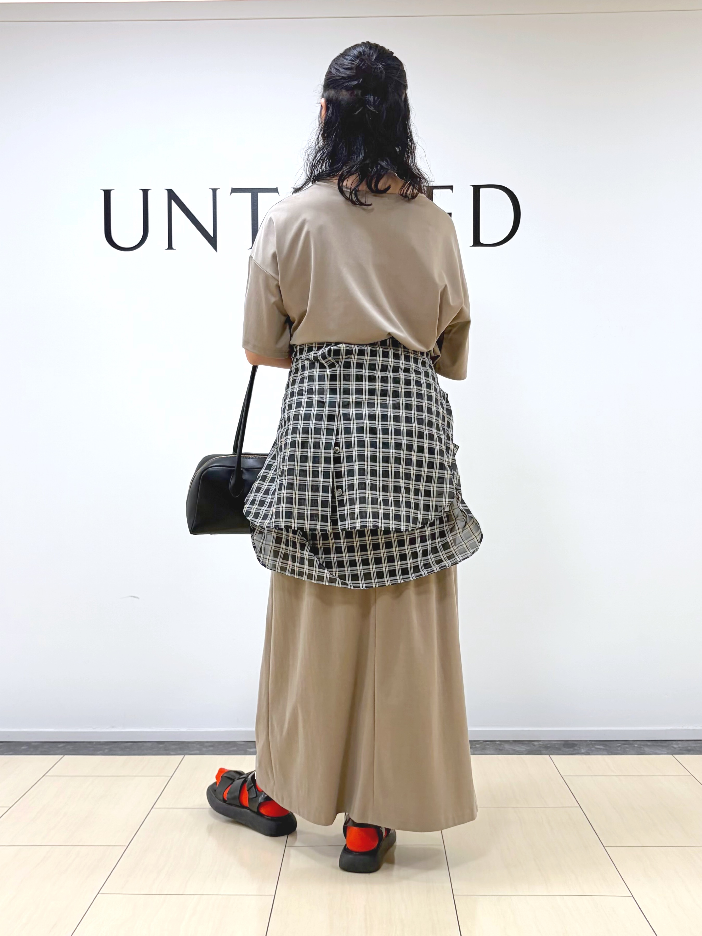 sachiさんの「UNTITLED｜【きれいめTシャツ/セットアップ可】ヴィンテージライクプルオーバー」を使ったコーディネート