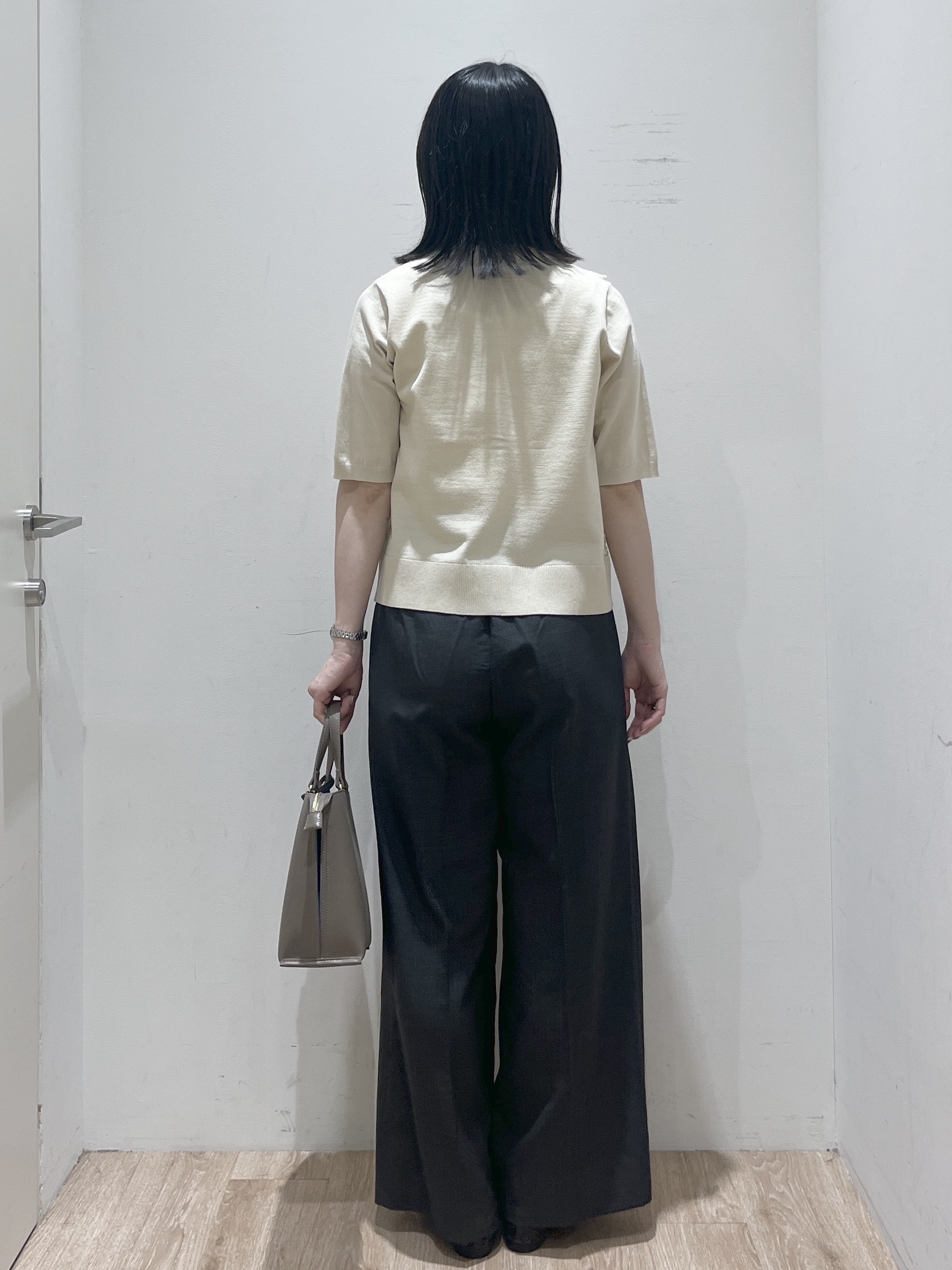 momokoさんの「OPAQUE.CLIP｜フロントレースニットカーディガン【洗える】」を使ったコーディネート