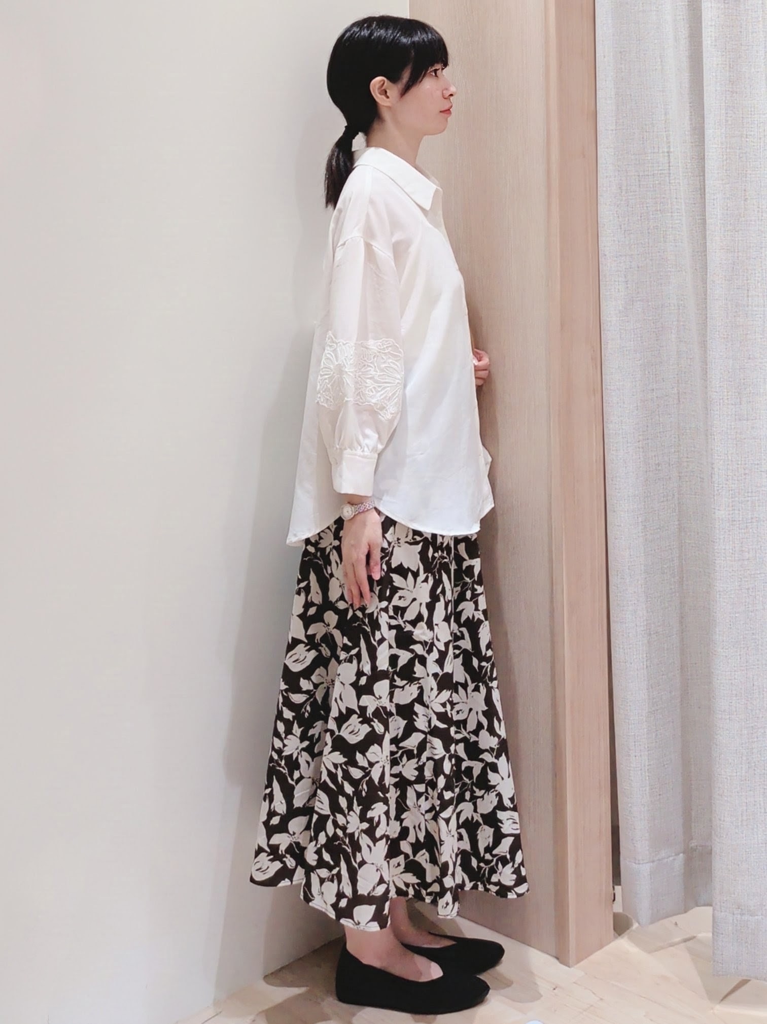 Yuiさんの「grove｜さりげなく華やぐ レースボリュームスリーブシャツ」を使ったコーディネート