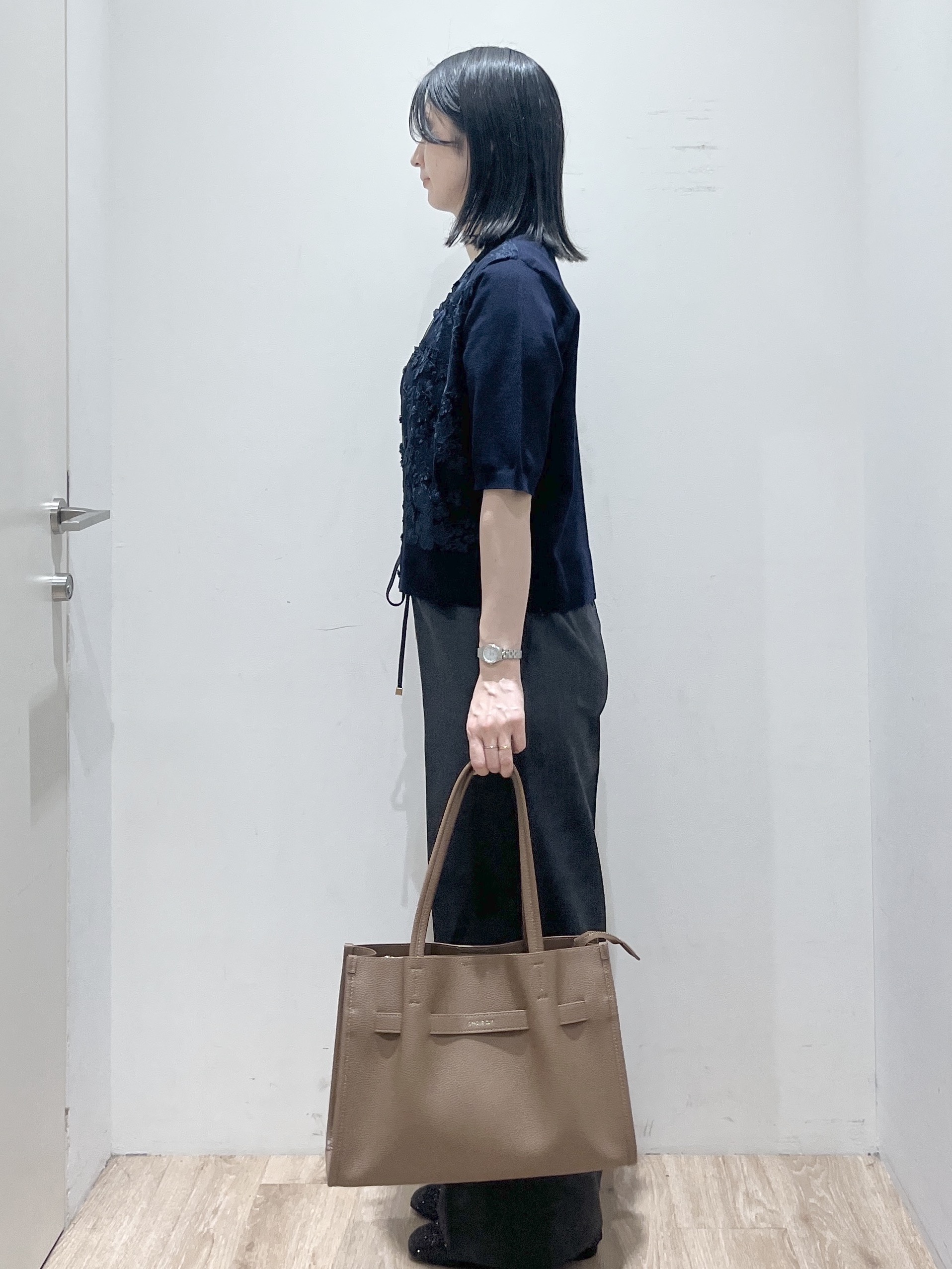 momokoさんの「OPAQUE.CLIP｜フロントレースニットカーディガン【洗える】」を使ったコーディネート