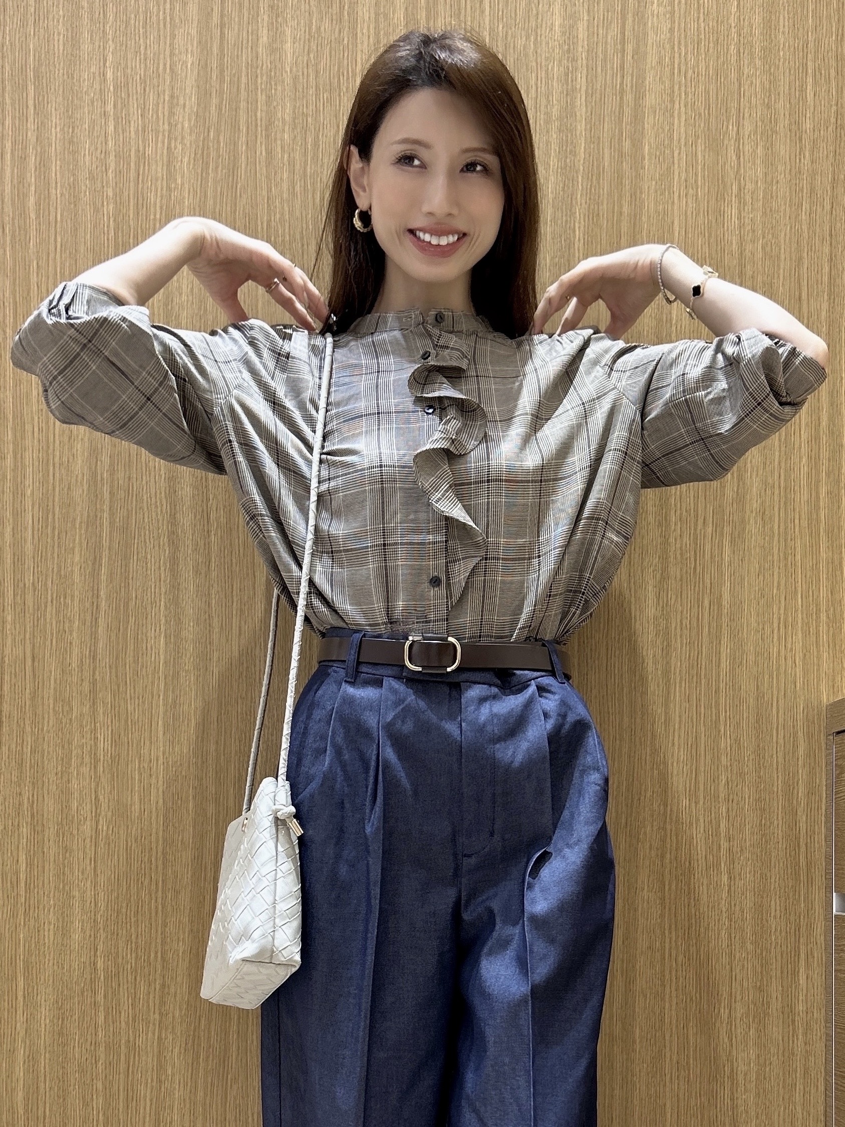 maiさんの「OPAQUE.CLIP｜チェック柄フリルブラウス【洗濯機OK】」を使ったコーディネート