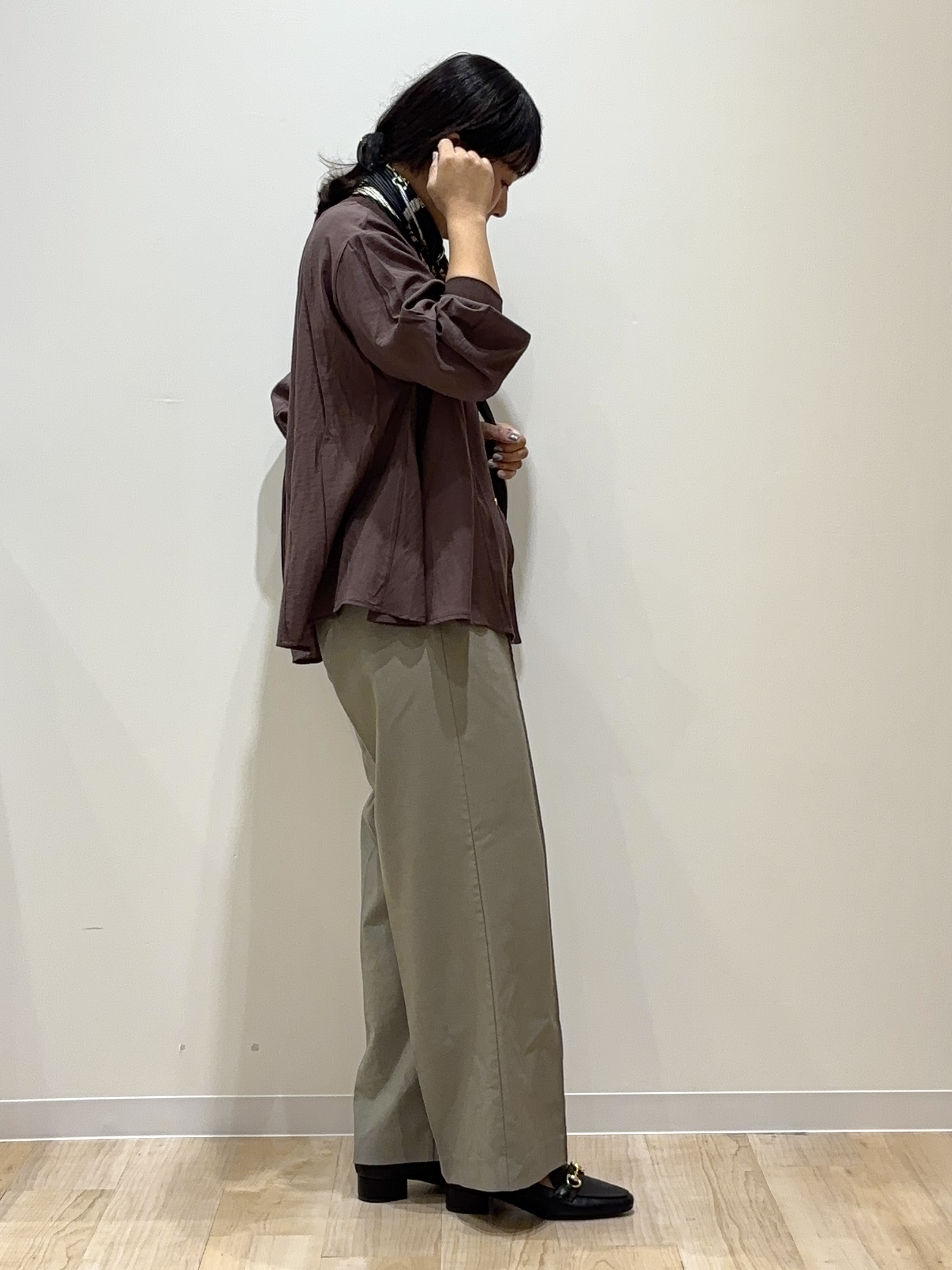 miraiさんの「grove｜シアーシャツカーディガン」を使ったコーディネート