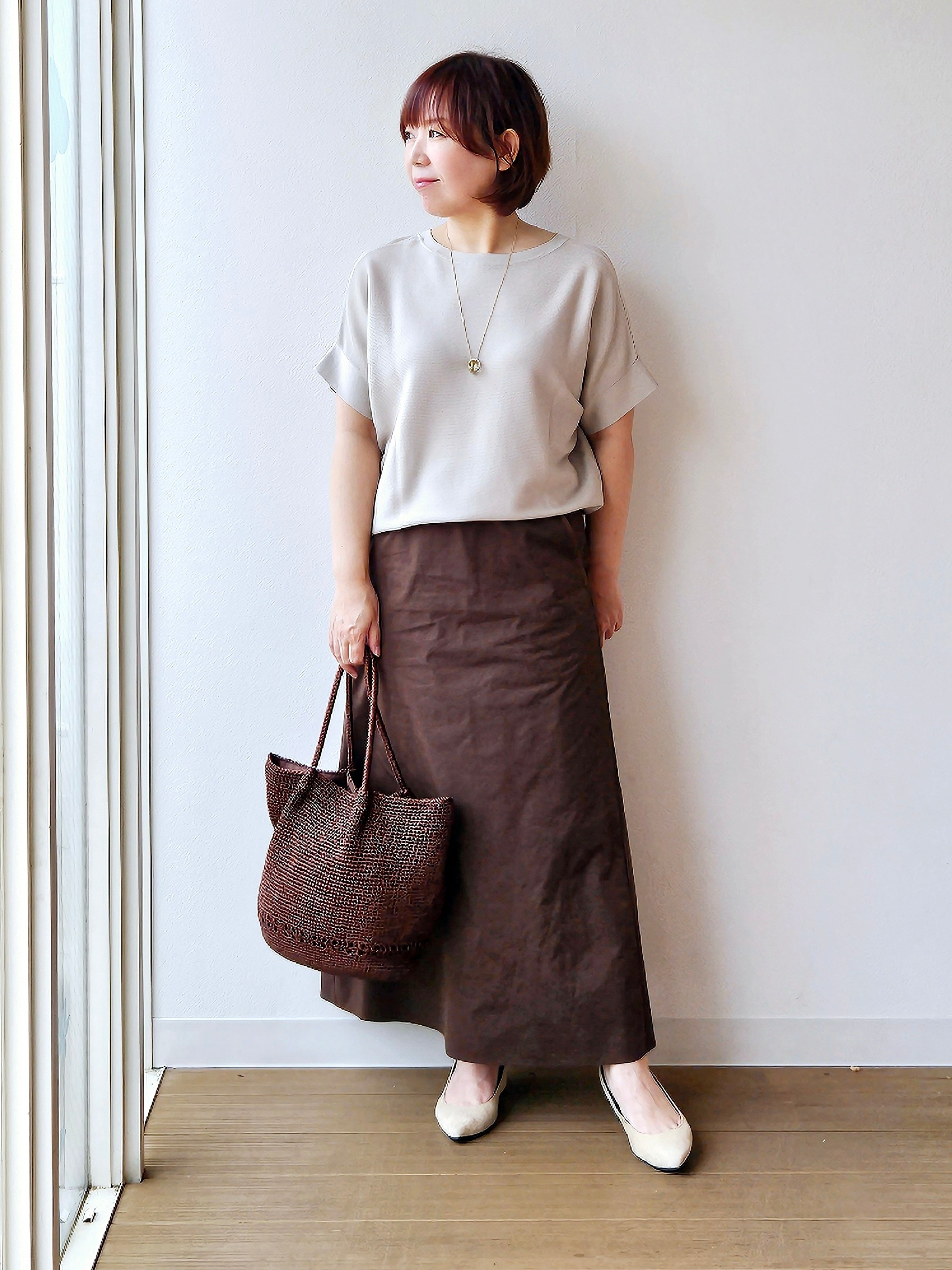 やじまさんの「UNTITLED｜【11色展開/体型カバー】前後2WAYフレンチスリーブニット」を使ったコーディネート