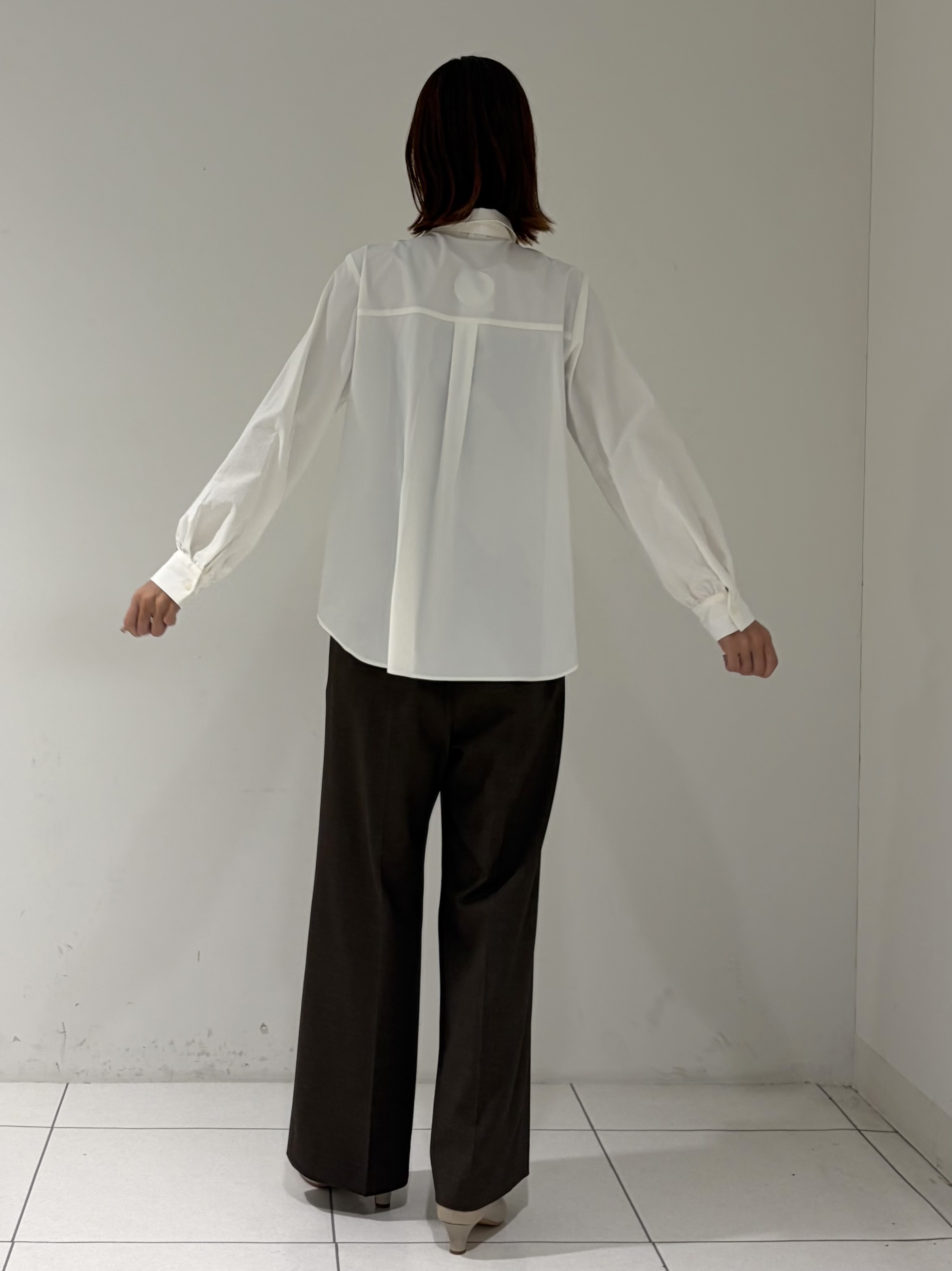 shioriさんの「INDIVI｜【洗濯機OK／ストレッチ◎】秋はじめのダブルジャケット」を使ったコーディネート