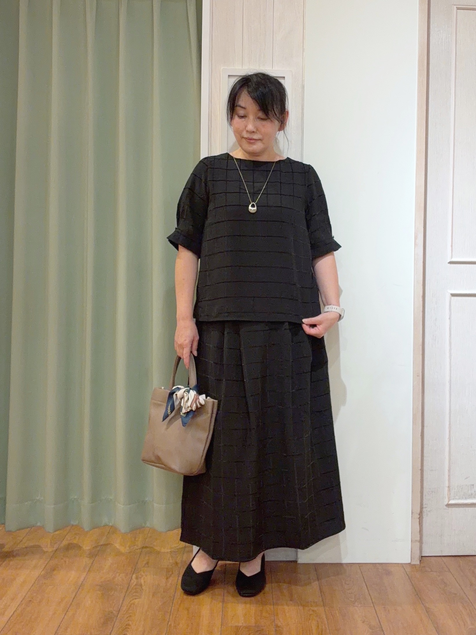 ke-yさんの「SHOO･LA･RUE｜【セットアップ可/S-LL】1枚で秋気分 モールチェックタックスリーブ ブラウス」を使ったコーディネート