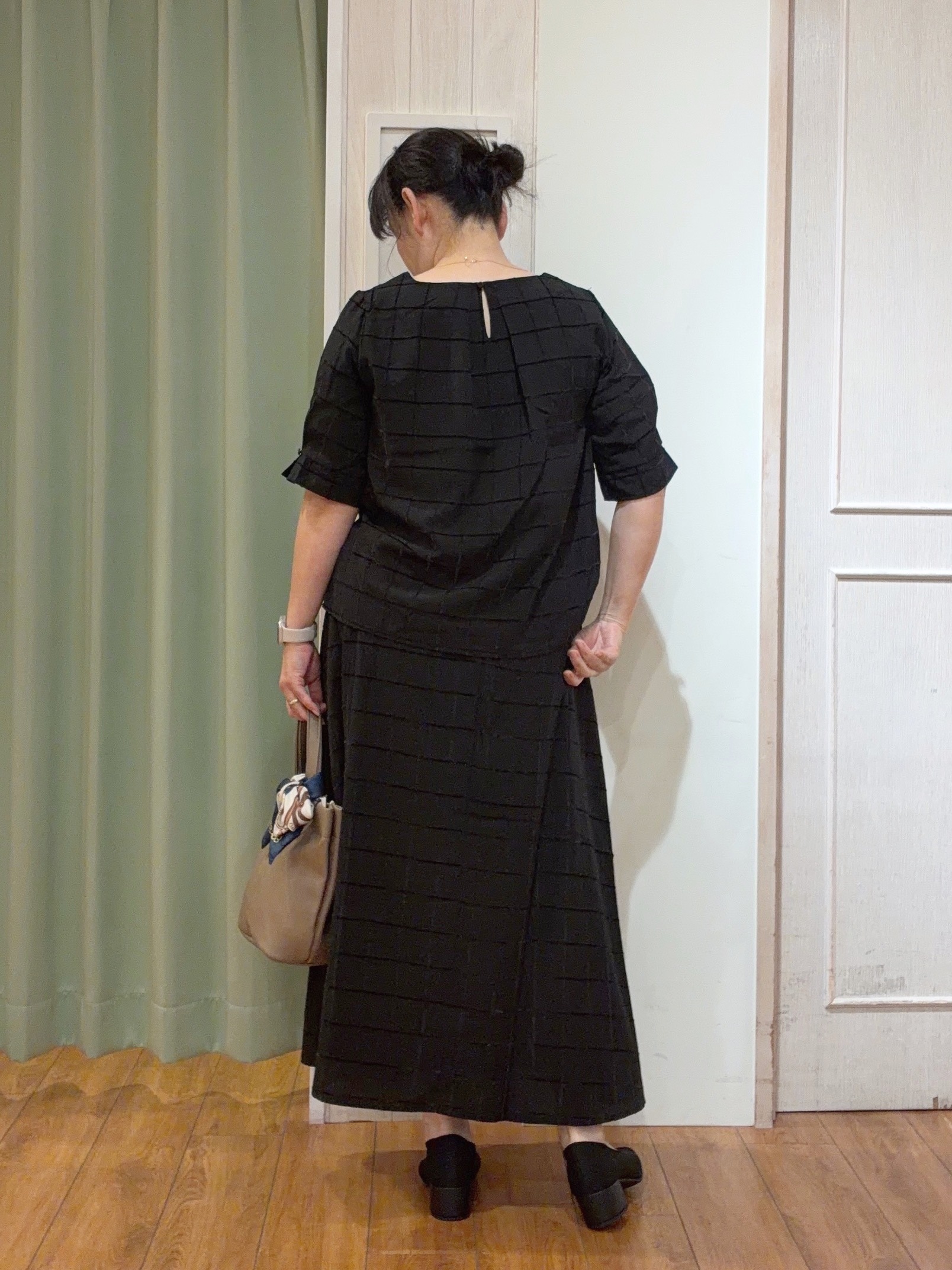 ke-yさんの「SHOO･LA･RUE｜【セットアップ可/S-LL】1枚で秋気分 モールチェックタックスリーブ ブラウス」を使ったコーディネート