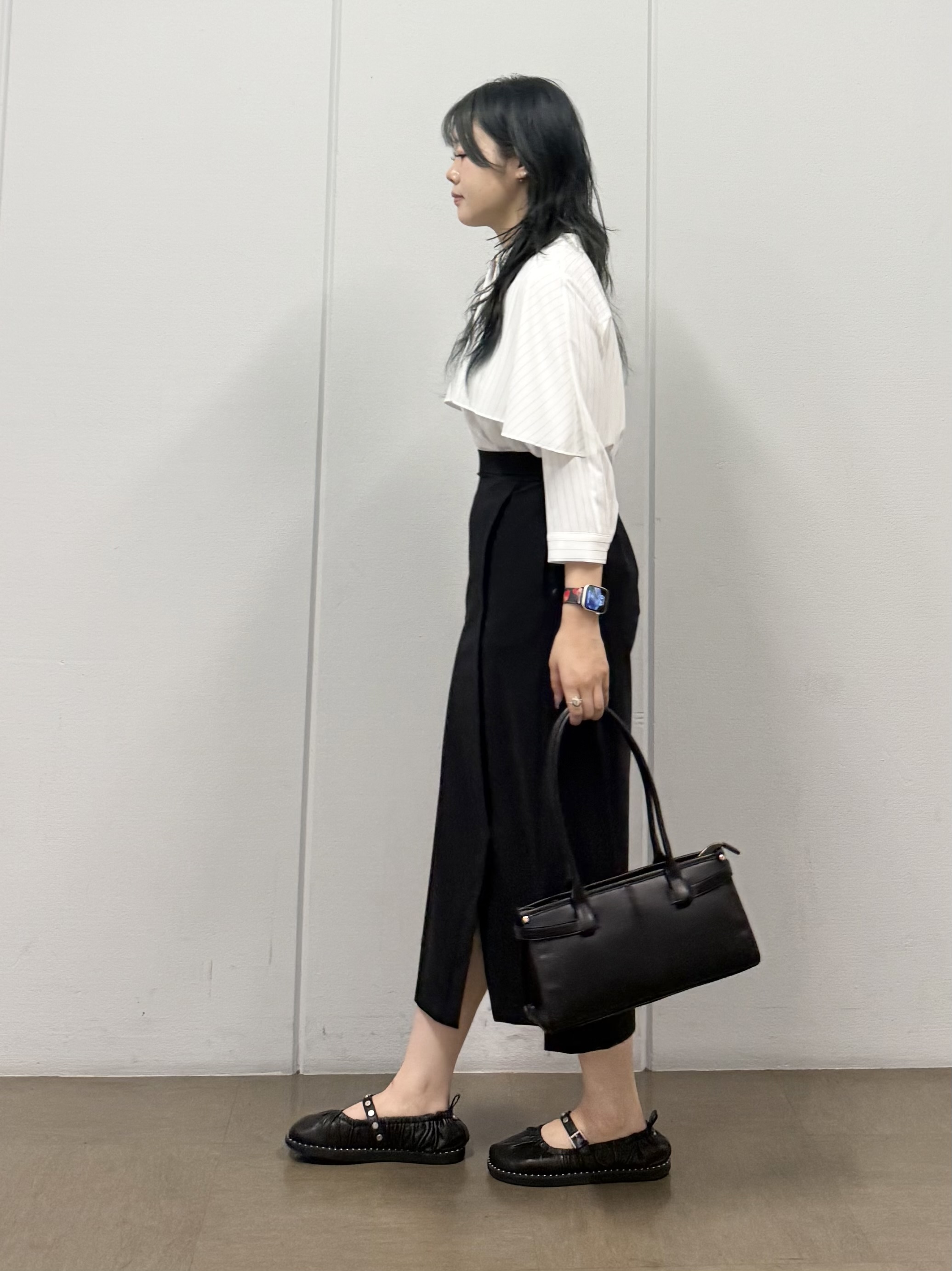 mizukiさんの「INDIVI｜【接触冷感/UVケア/夏羽織り/着る日傘】ケープ風ブラウス」を使ったコーディネート