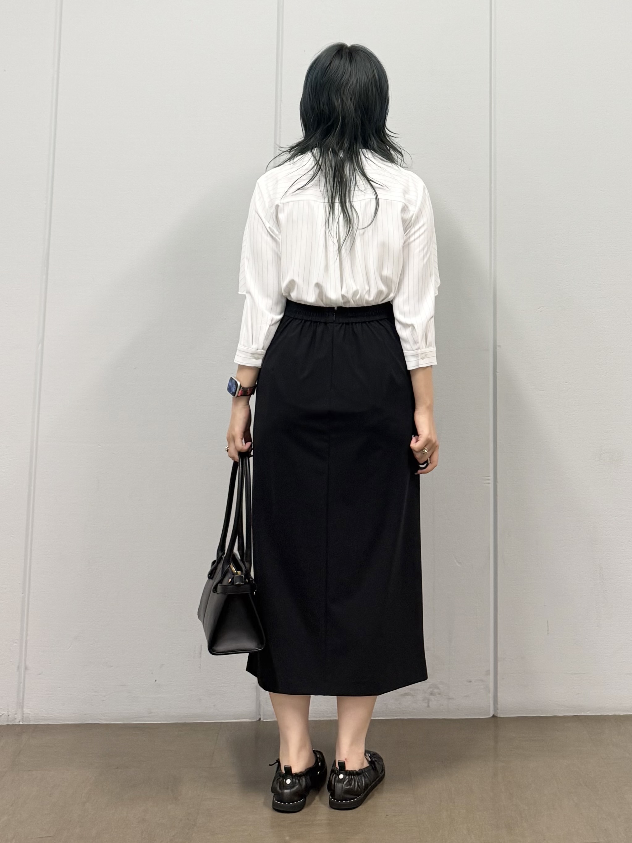 mizukiさんの「INDIVI｜【接触冷感/UVケア/夏羽織り/着る日傘】ケープ風ブラウス」を使ったコーディネート