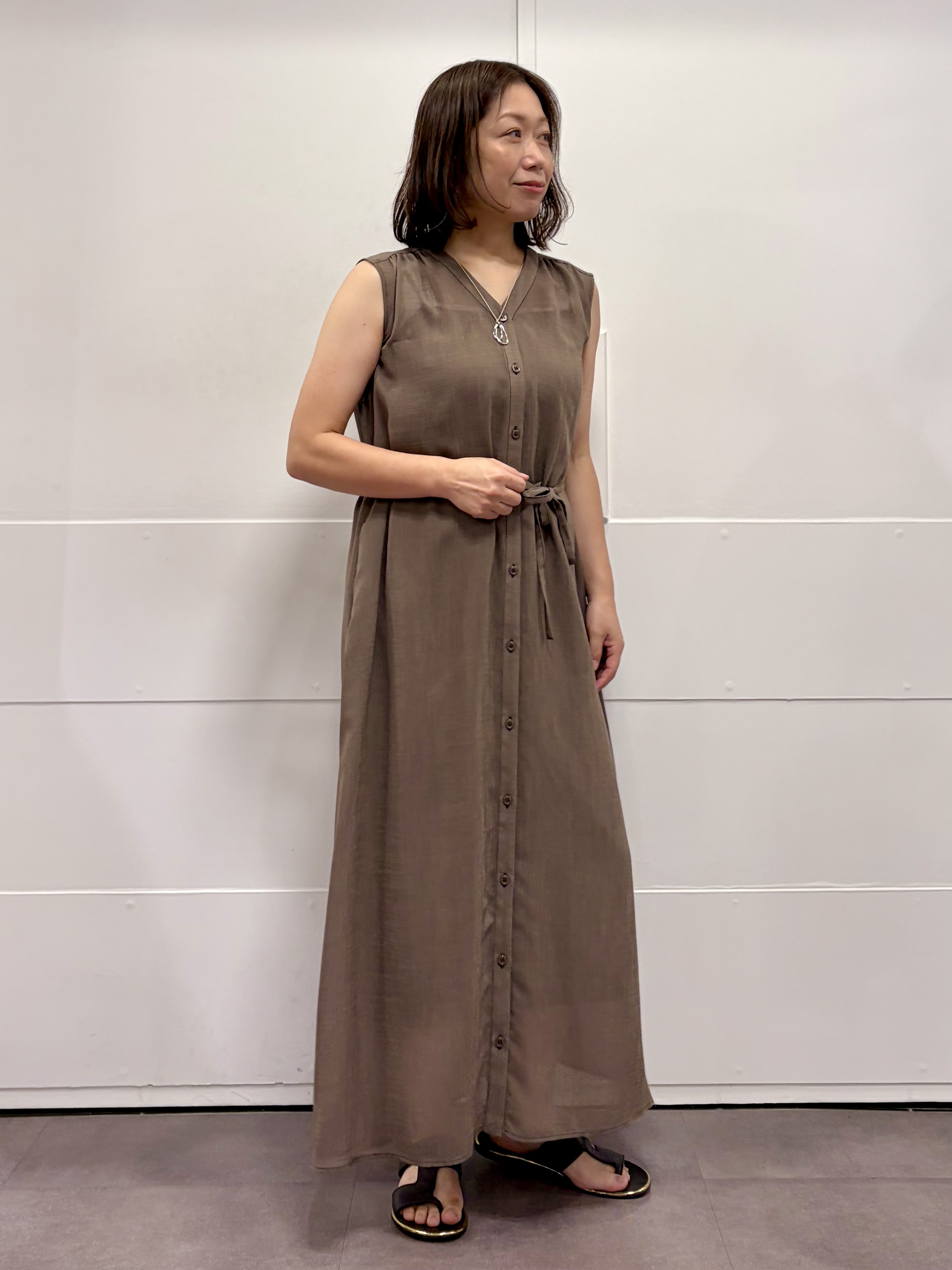 TOKOさんの「UNTITLED｜【秋映え/ジレとしても〇】シアーVネックワンピース」を使ったコーディネート