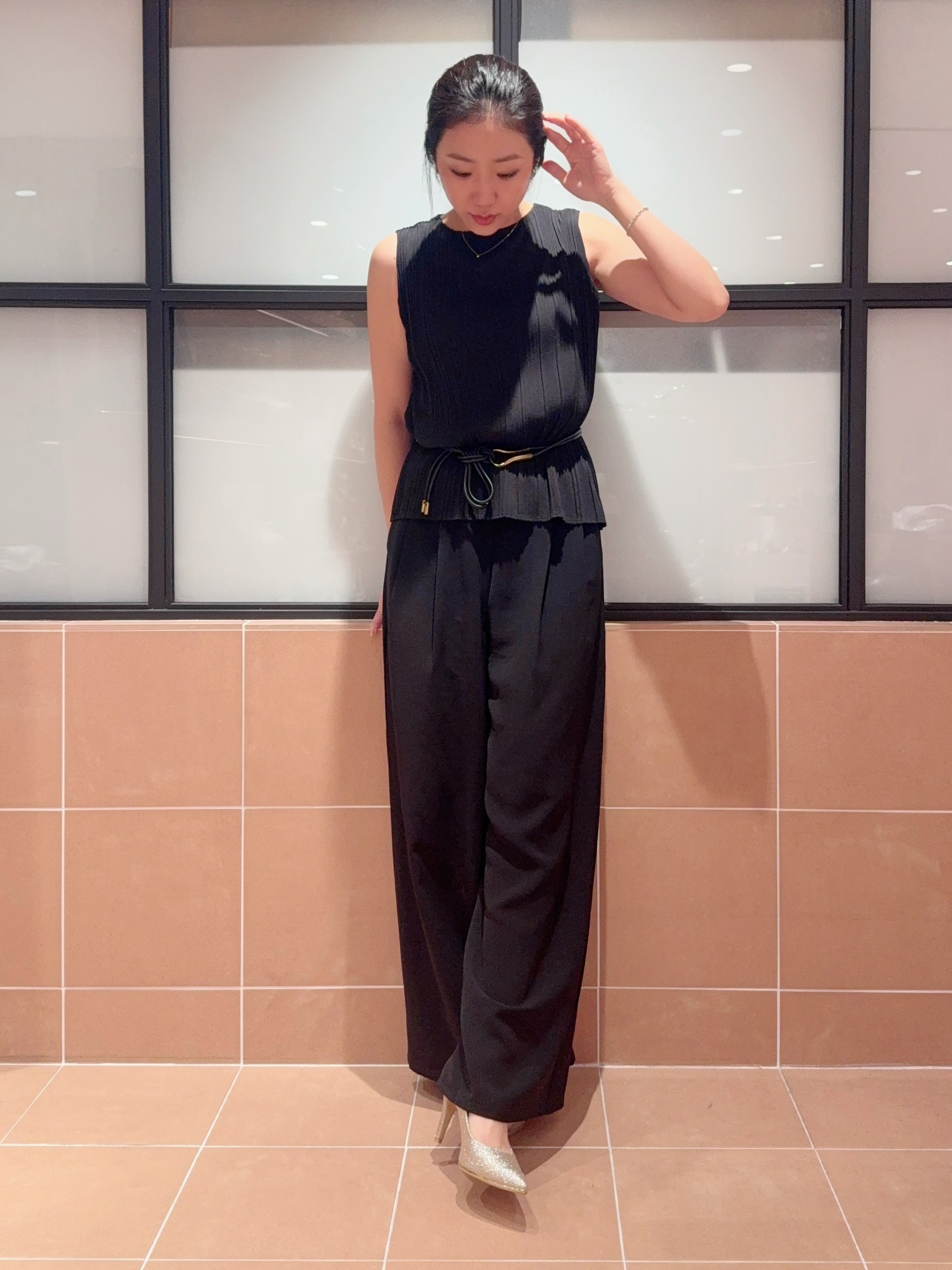 kaoriさんの「ESPERANZA｜【12時間パンプス】約8.5?／ラメ素材　歩きやすくて疲れにくい」を使ったコーディネート