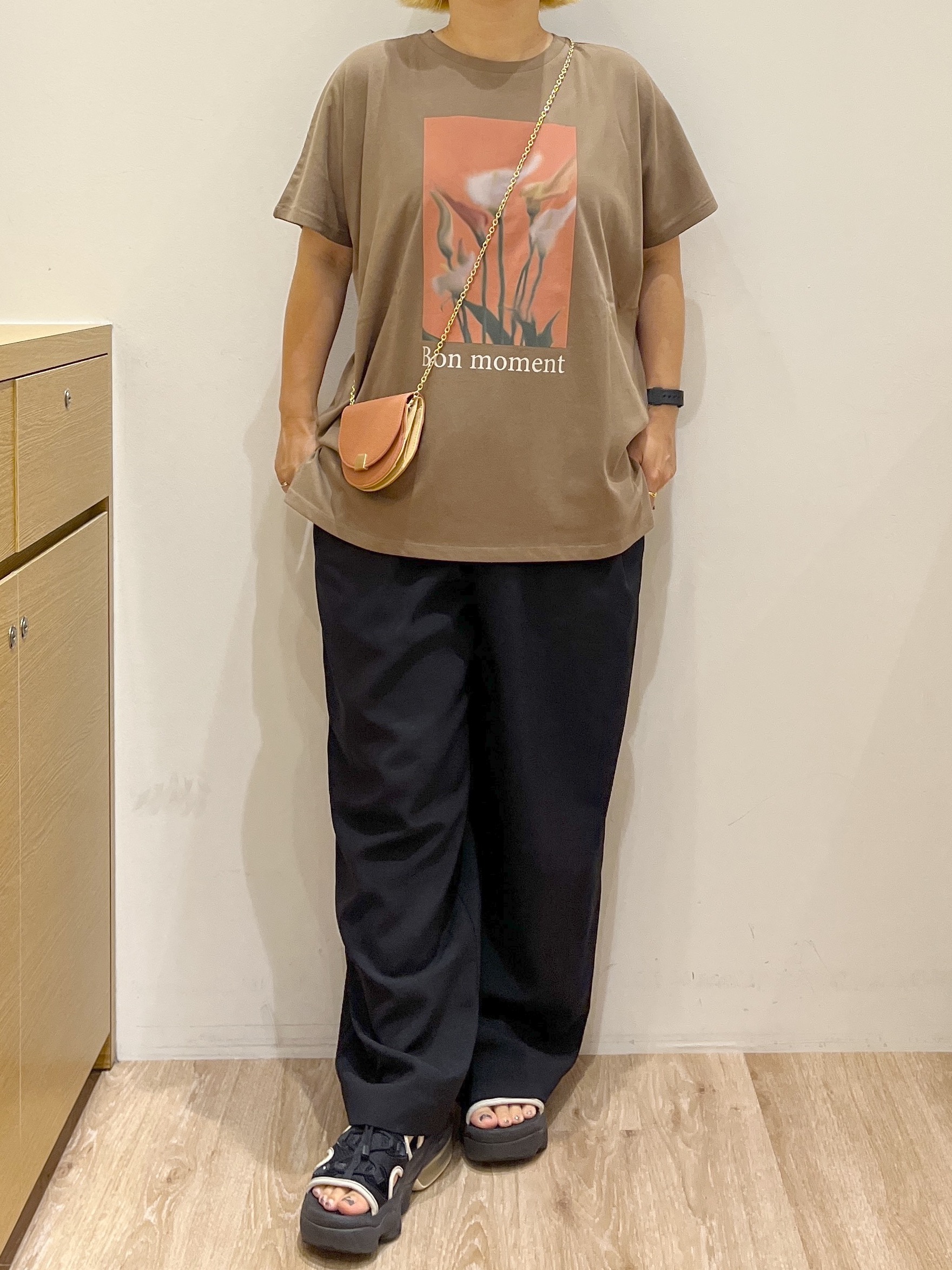 くーみーさんの「OPAQUE.CLIP｜フォトプリントTシャツ【洗濯機OK】」を使ったコーディネート