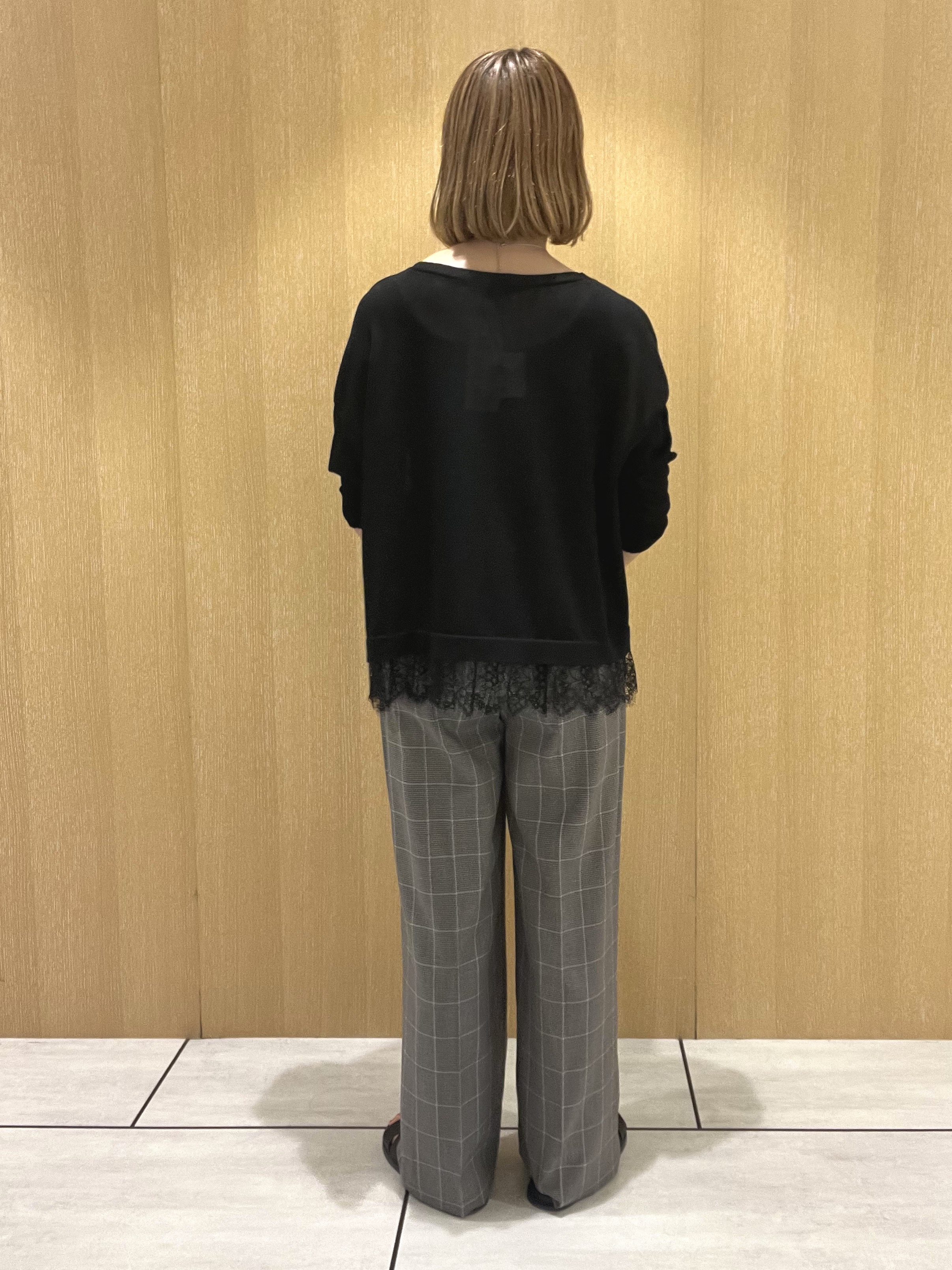 yoshieさんの「UNTITLED｜【一枚で着映え】レースドッキングニットプルオーバー」を使ったコーディネート