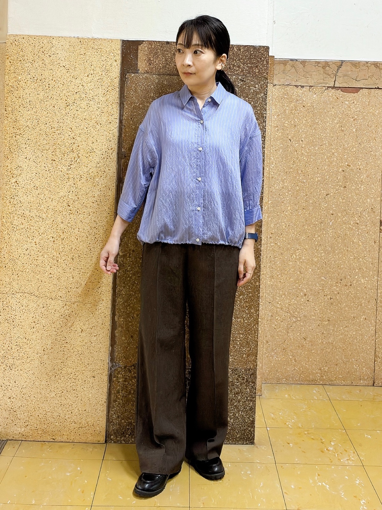 hattoriさんの「INDIVI｜【シアー／7分袖】体型カバーゆったりシャツ」を使ったコーディネート