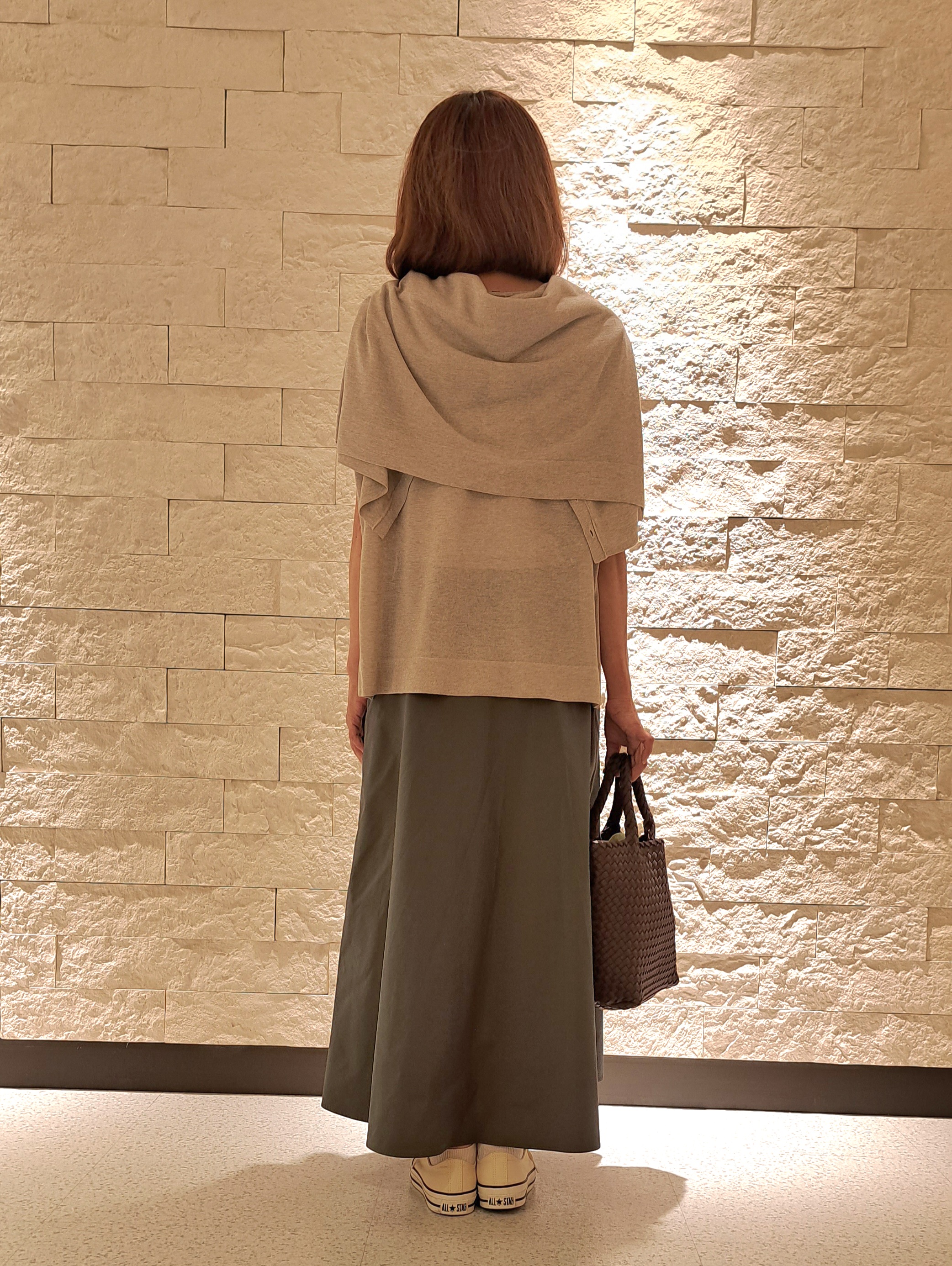 JUNさんの「UNTITLED｜【アンサンブル可/秋羽織り/シアー】前後2WAYカーディガン」を使ったコーディネート