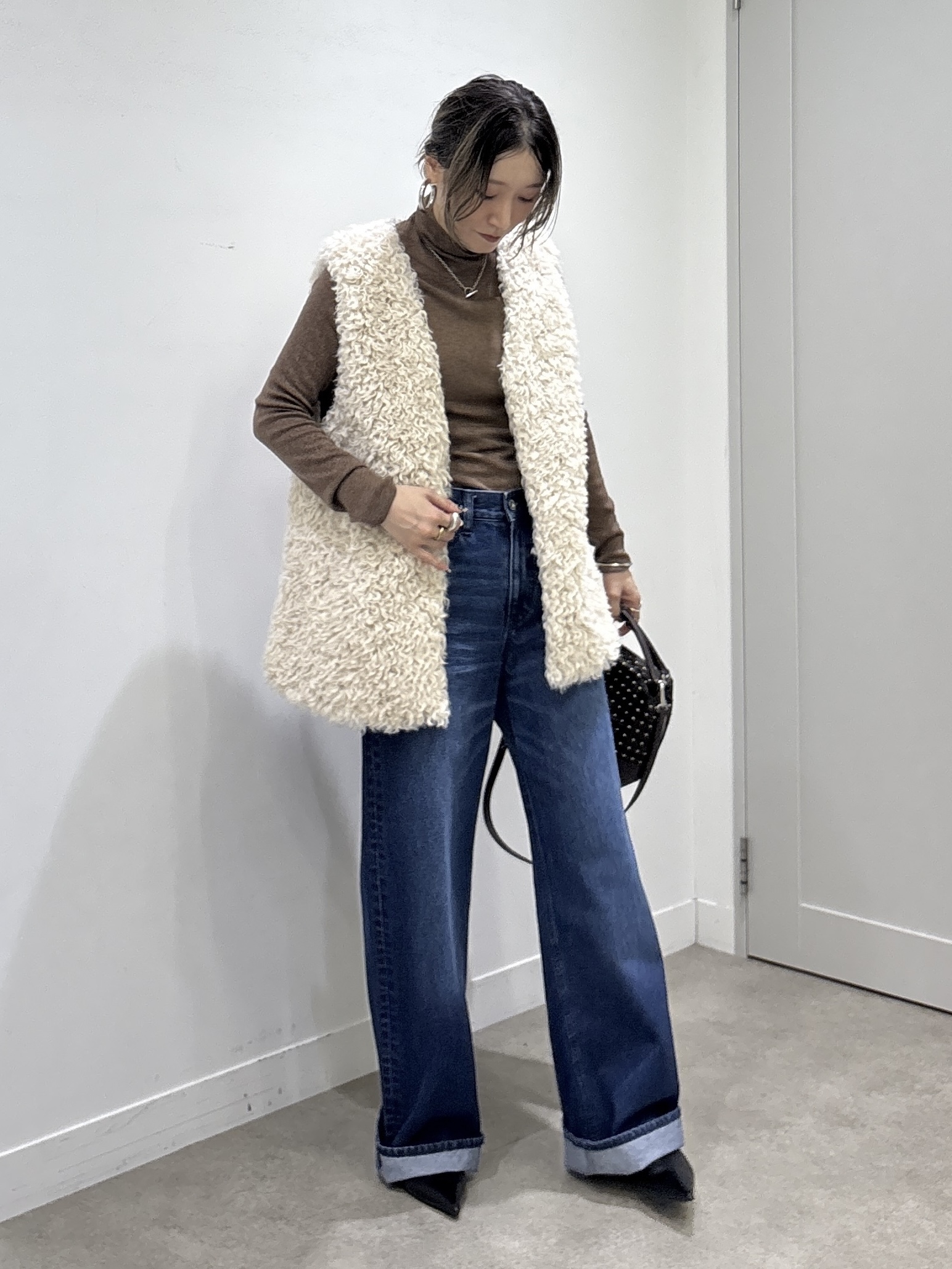 kotakiさんの「INDIVI｜【新作登場！】美脚ワイドデニム」を使ったコーディネート