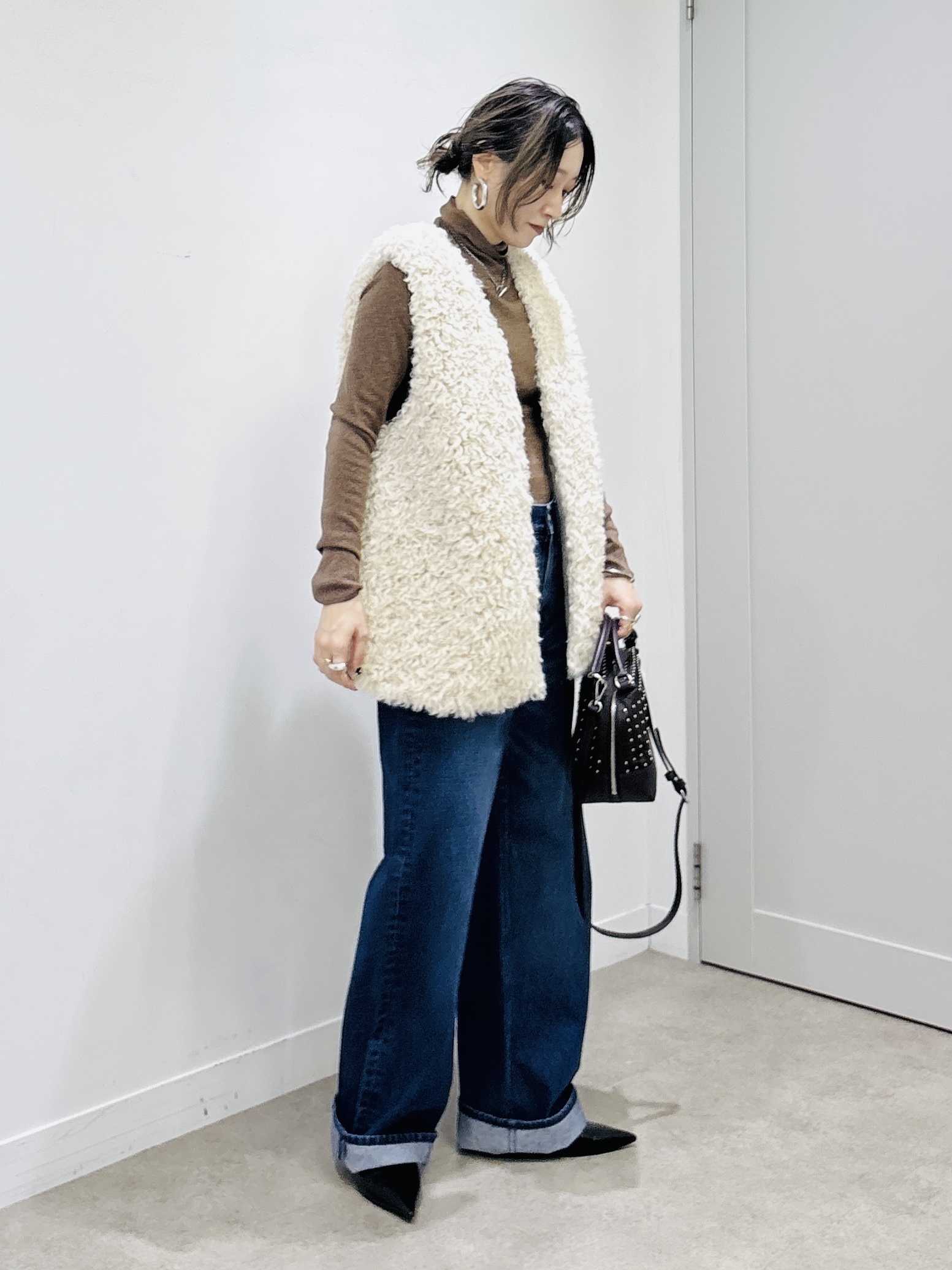 kotakiさんの「INDIVI｜【新作登場！】美脚ワイドデニム」を使ったコーディネート