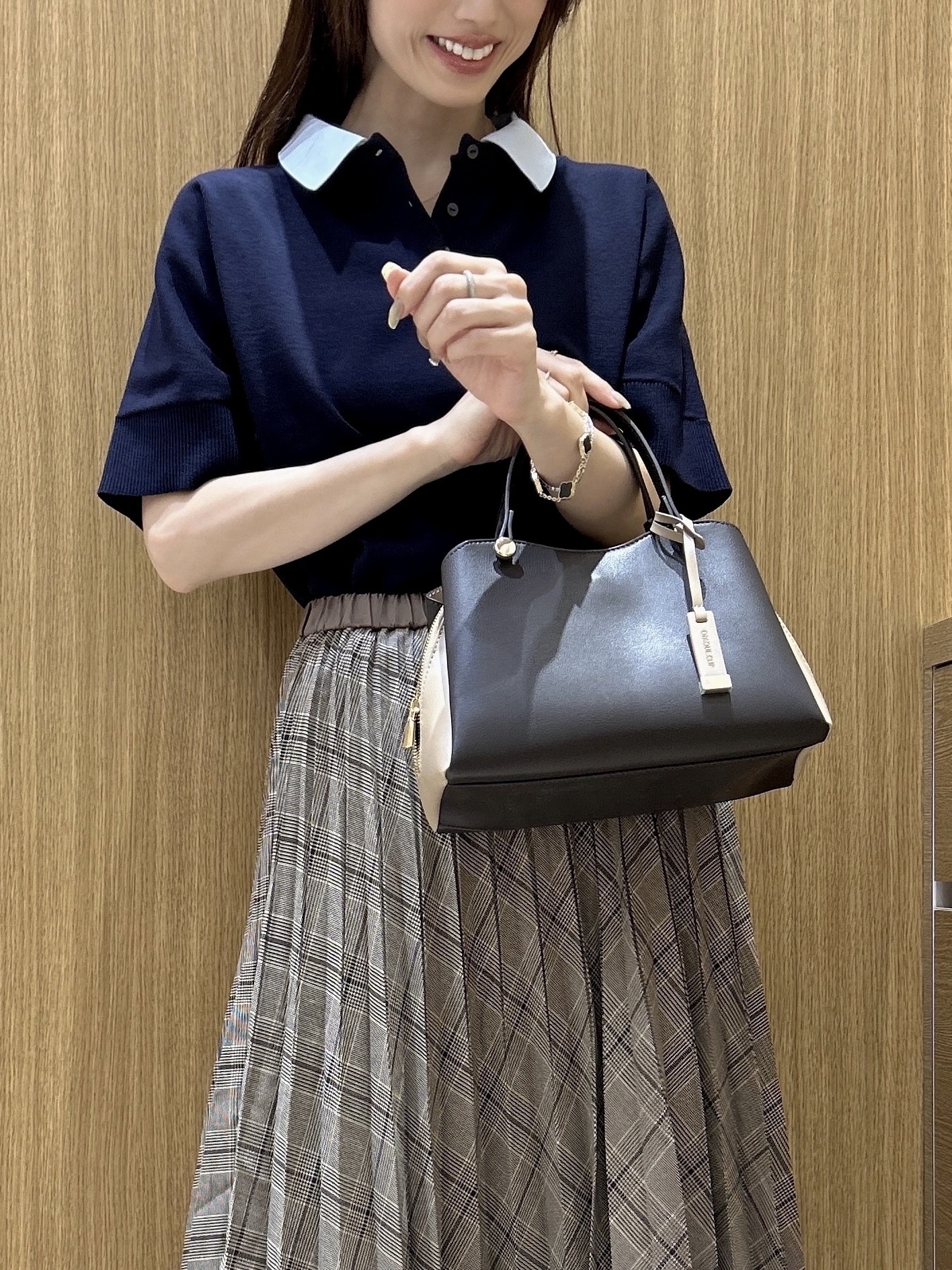 maiさんの「OPAQUE.CLIP｜2WAY衿ドッキングニット《洗濯機OK》」を使ったコーディネート