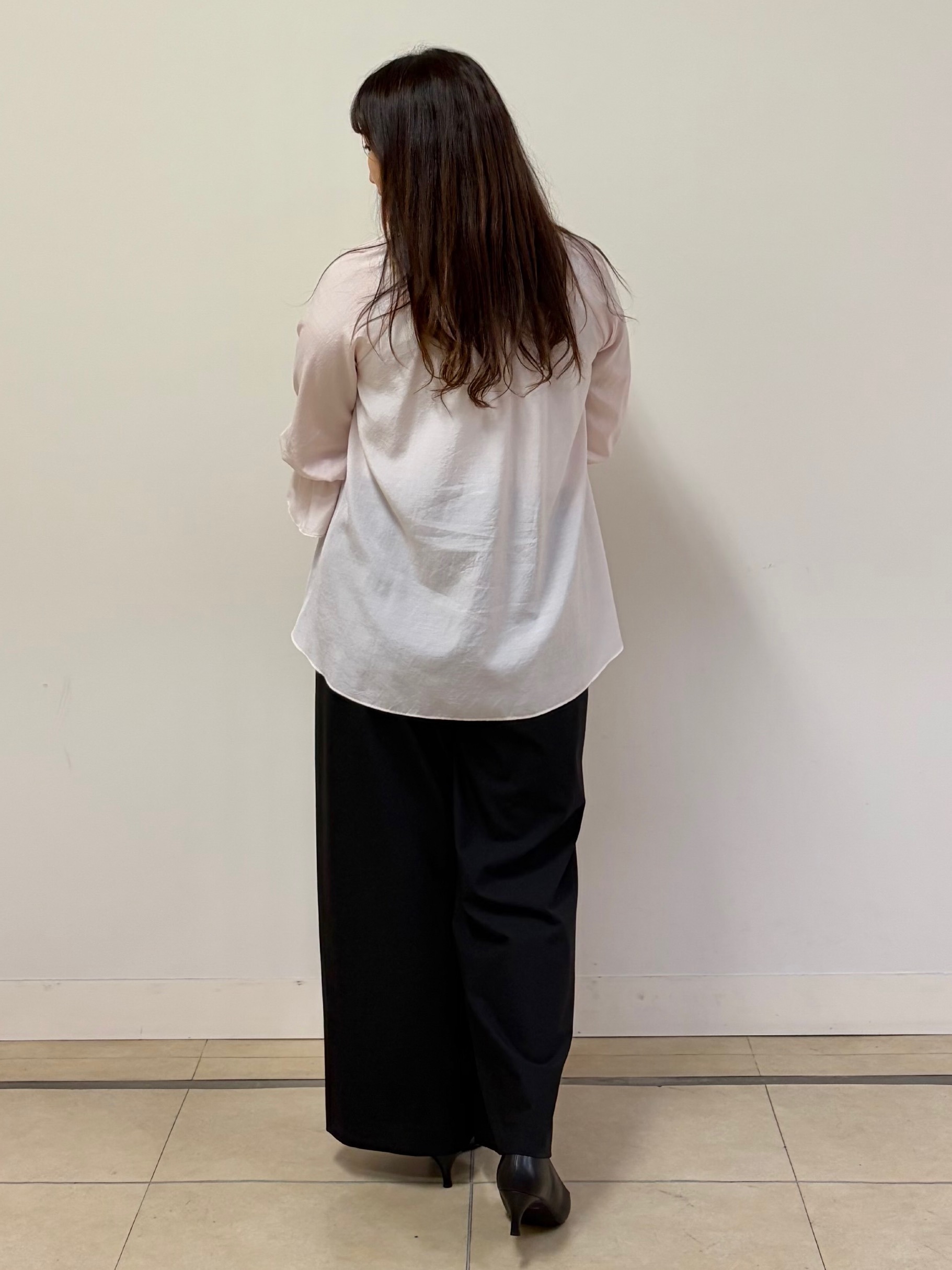 はなさんの「COUP DE CHANCE｜【手洗い可】ギャザーフリルブラウス」を使ったコーディネート