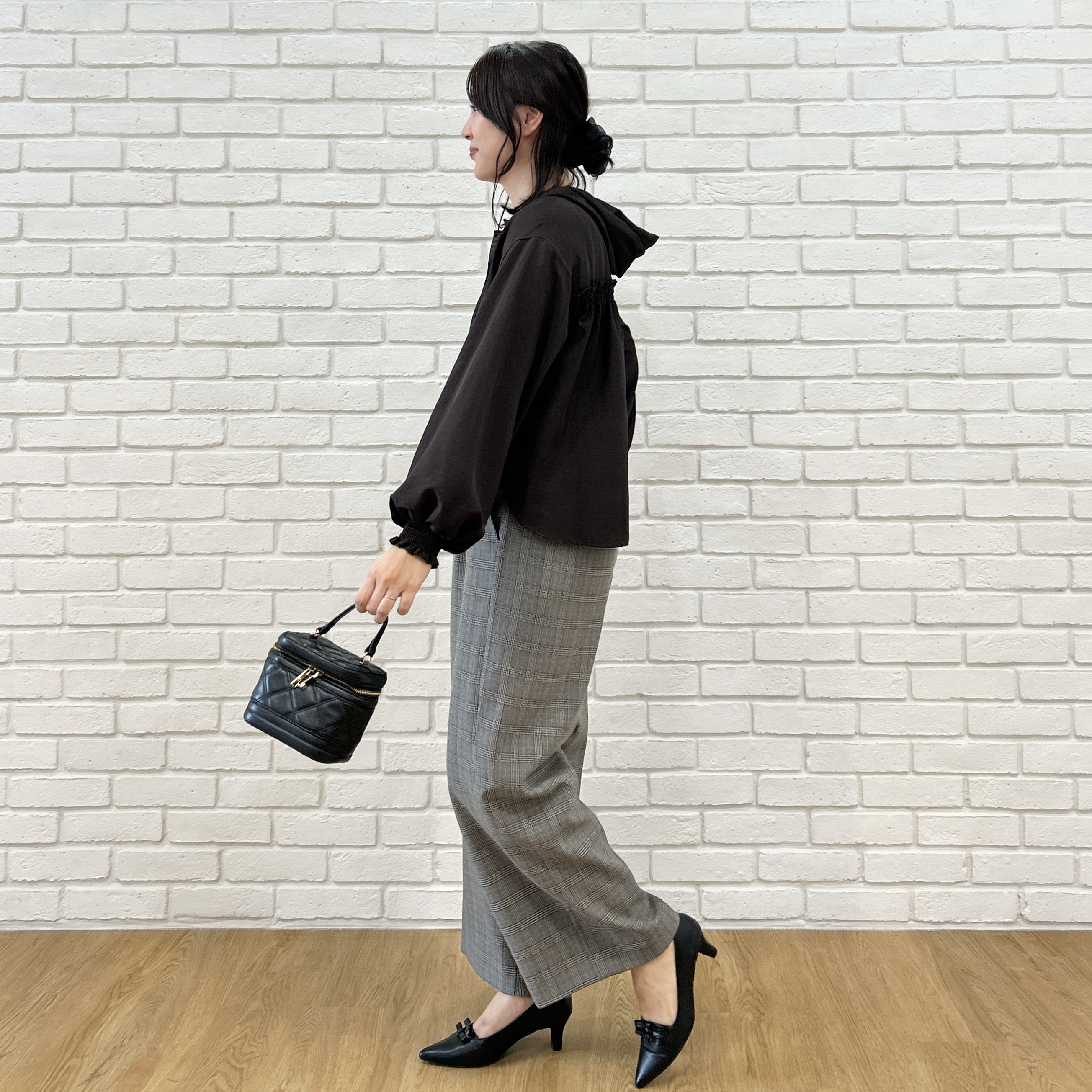 shinoさんの「Couture brooch｜【大人可愛いフーディー】愛されシアーシャツ」を使ったコーディネート