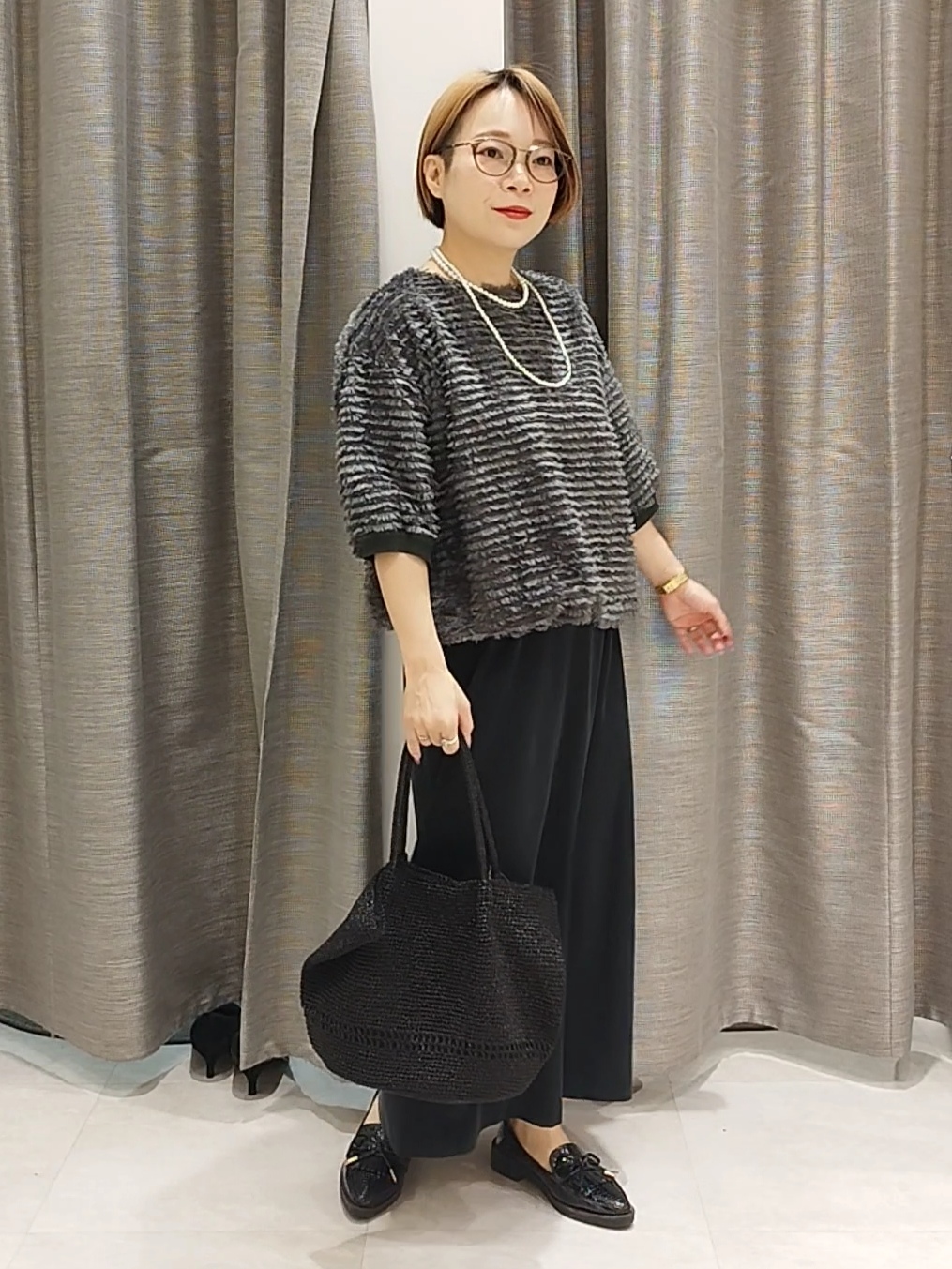 s u g iさんの「UNTITLED｜【秋映え/体型カバー】フェザージャガードプルオーバー」を使ったコーディネート