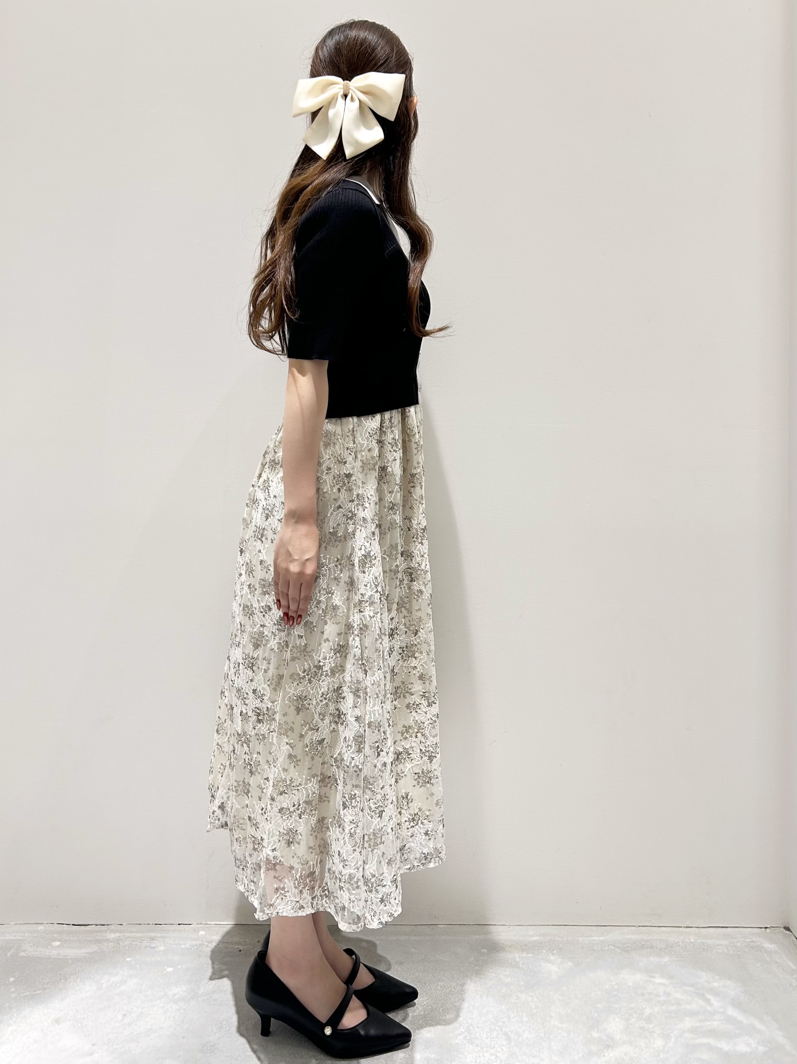 えぬさんの「OPAQUE.CLIP｜花柄ドッキング衿付きワンピース【洗濯機OK】」を使ったコーディネート