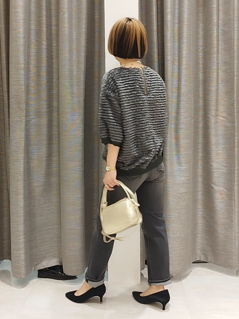 s u g iさんの「UNTITLED｜【秋映え/体型カバー】フェザージャガードプルオーバー」を使ったコーディネート