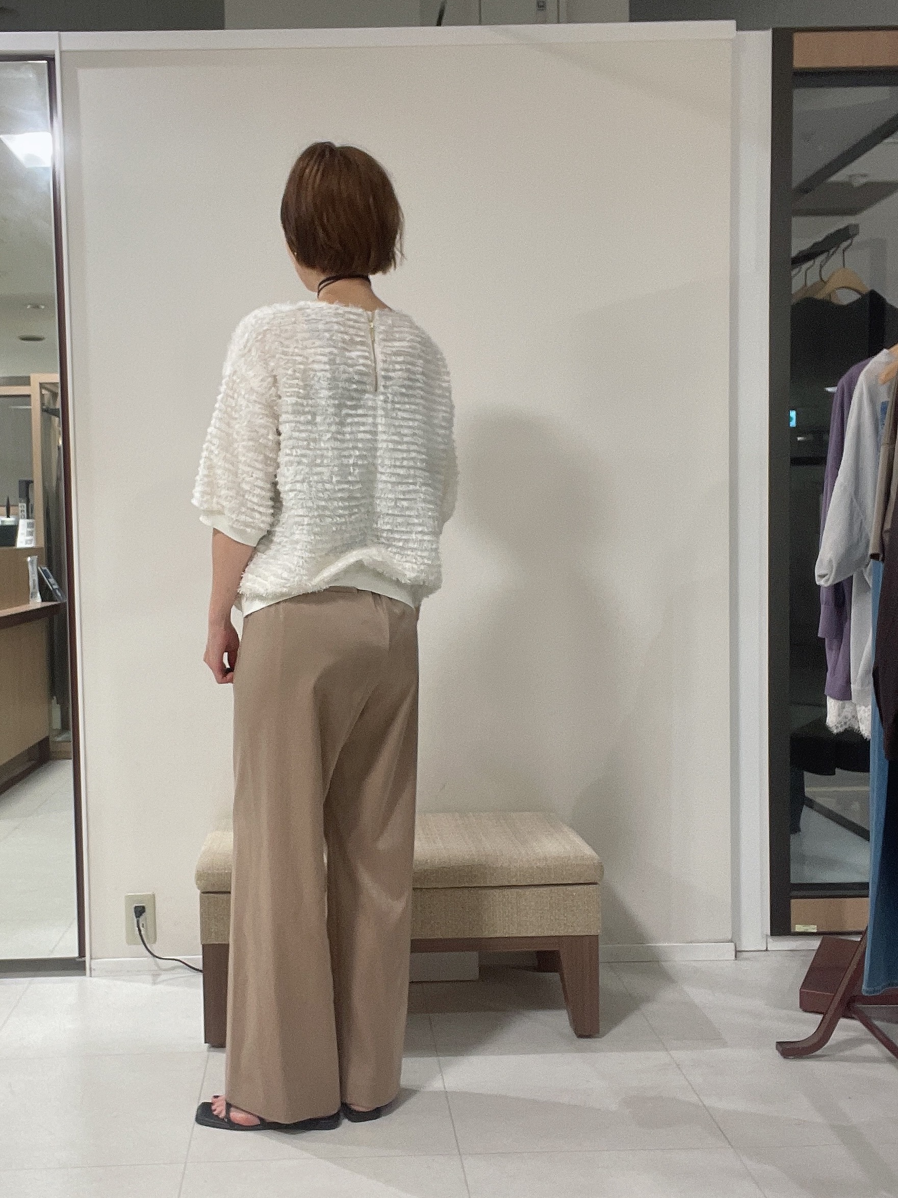 IWAMOさんの「UNTITLED｜【秋映え/体型カバー】フェザージャガードプルオーバー」を使ったコーディネート