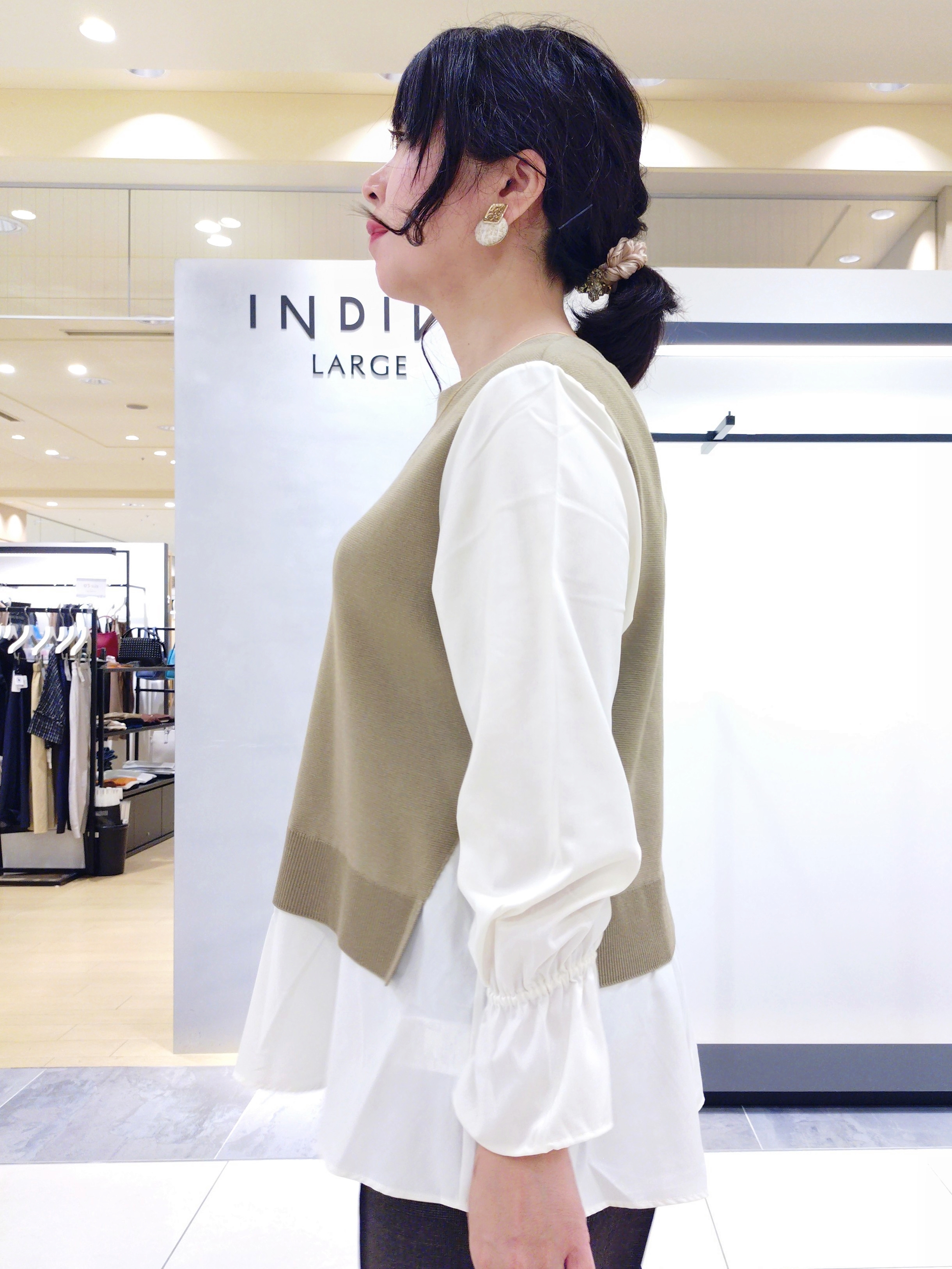 TOMOMIさんの「INDIVI｜【バリエ豊富】デザインワントップネックレス」を使ったコーディネート