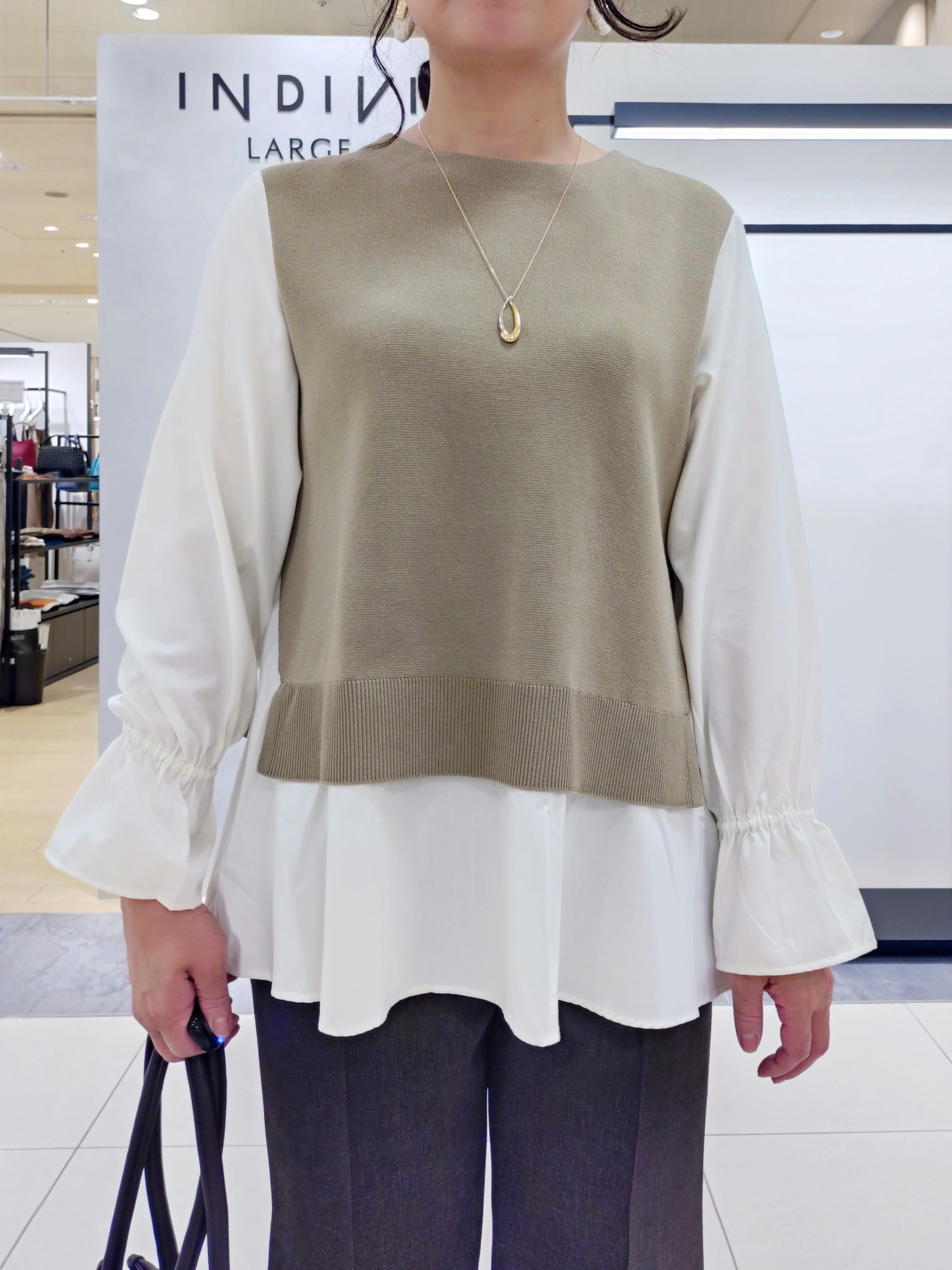 TOMOMIさんの「INDIVI｜【バリエ豊富】デザインワントップネックレス」を使ったコーディネート