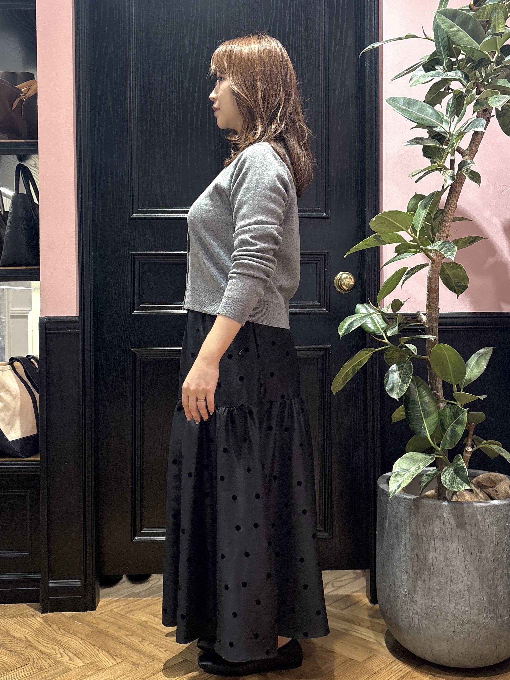 UDOさんの「DRESSTERIOR｜【5色展開/ウォッシャブル】コットンカシミヤカーディガン」を使ったコーディネート