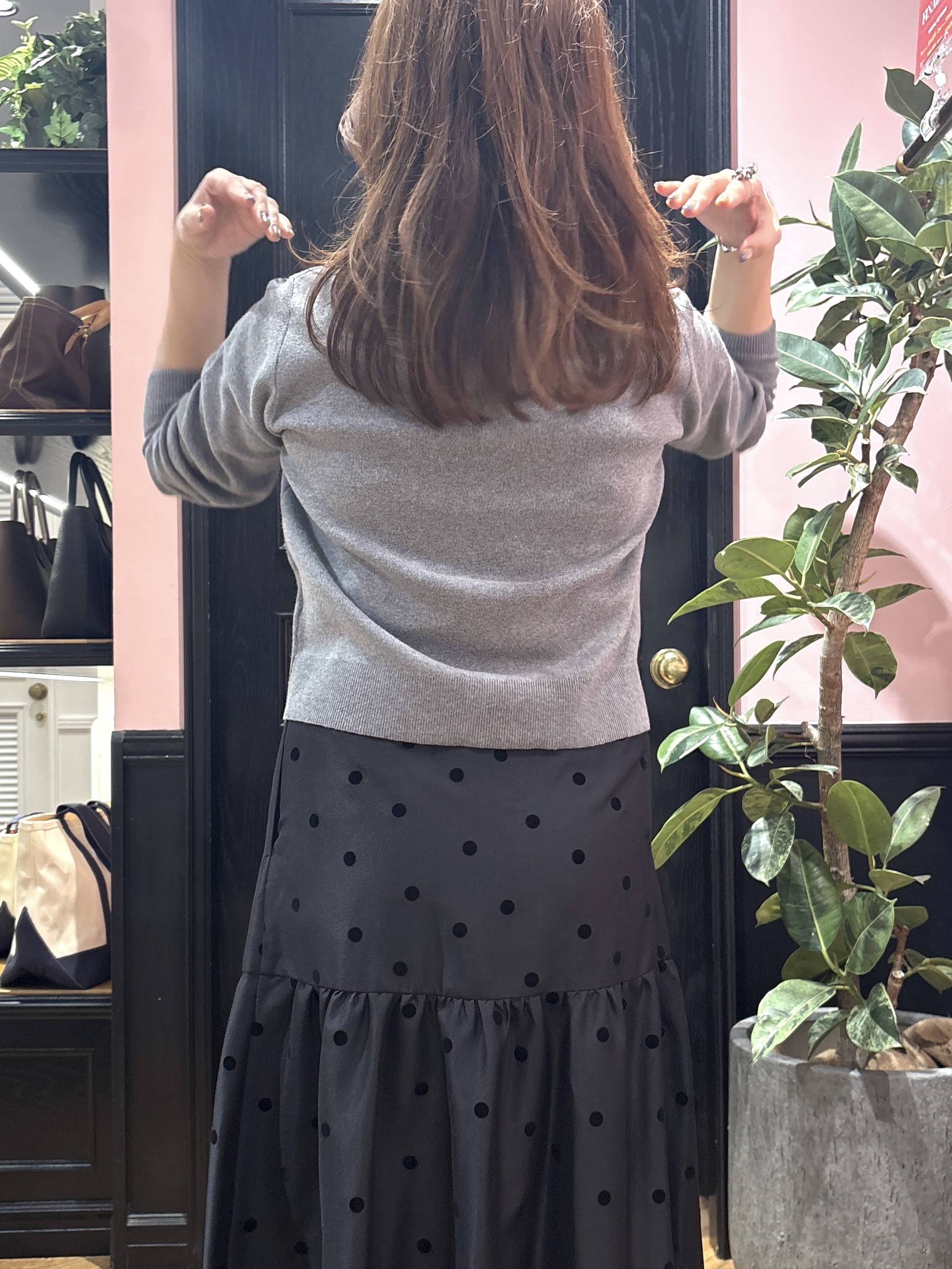 UDOさんの「DRESSTERIOR｜【5色展開/ウォッシャブル】コットンカシミヤカーディガン」を使ったコーディネート
