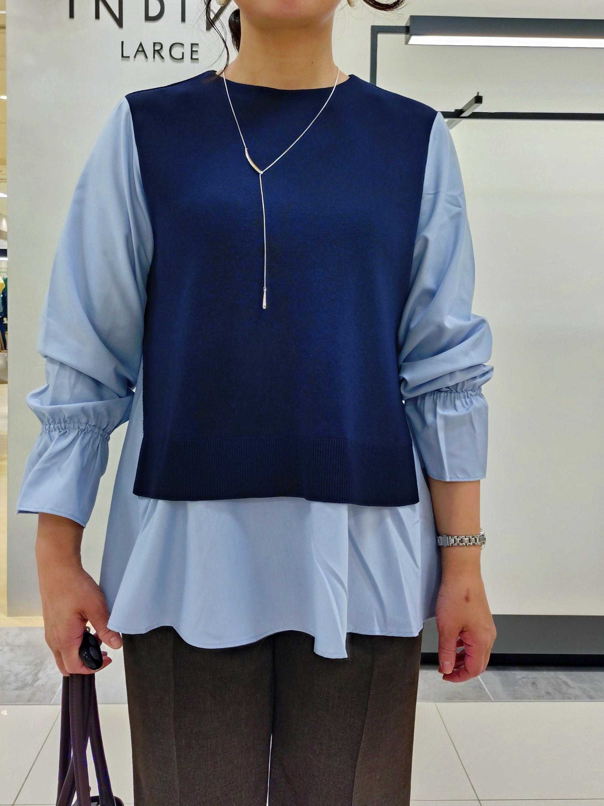 TOMOMIさんの「INDIVI｜【UVケア／接触冷感】リネン風チェックストレートパンツ」を使ったコーディネート