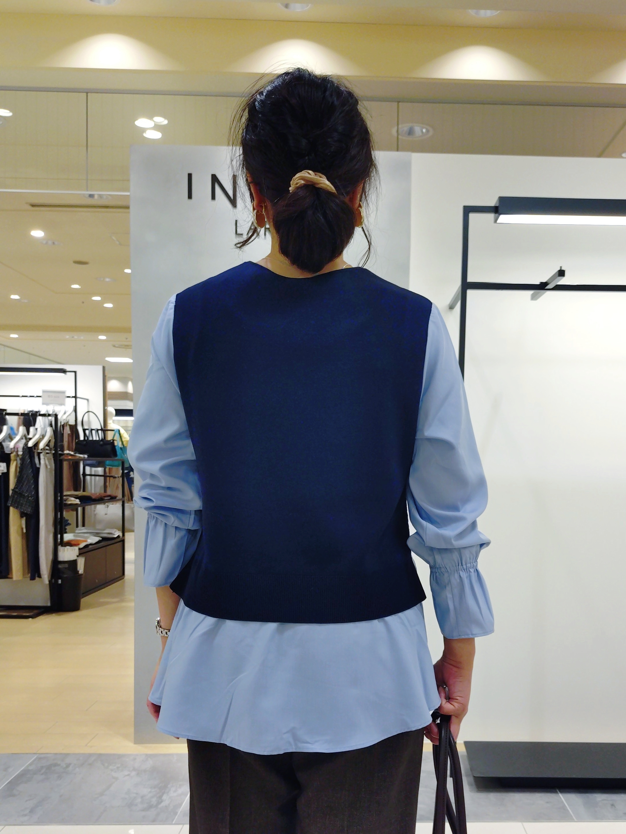 TOMOMIさんの「INDIVI｜【UVケア／接触冷感】リネン風チェックストレートパンツ」を使ったコーディネート
