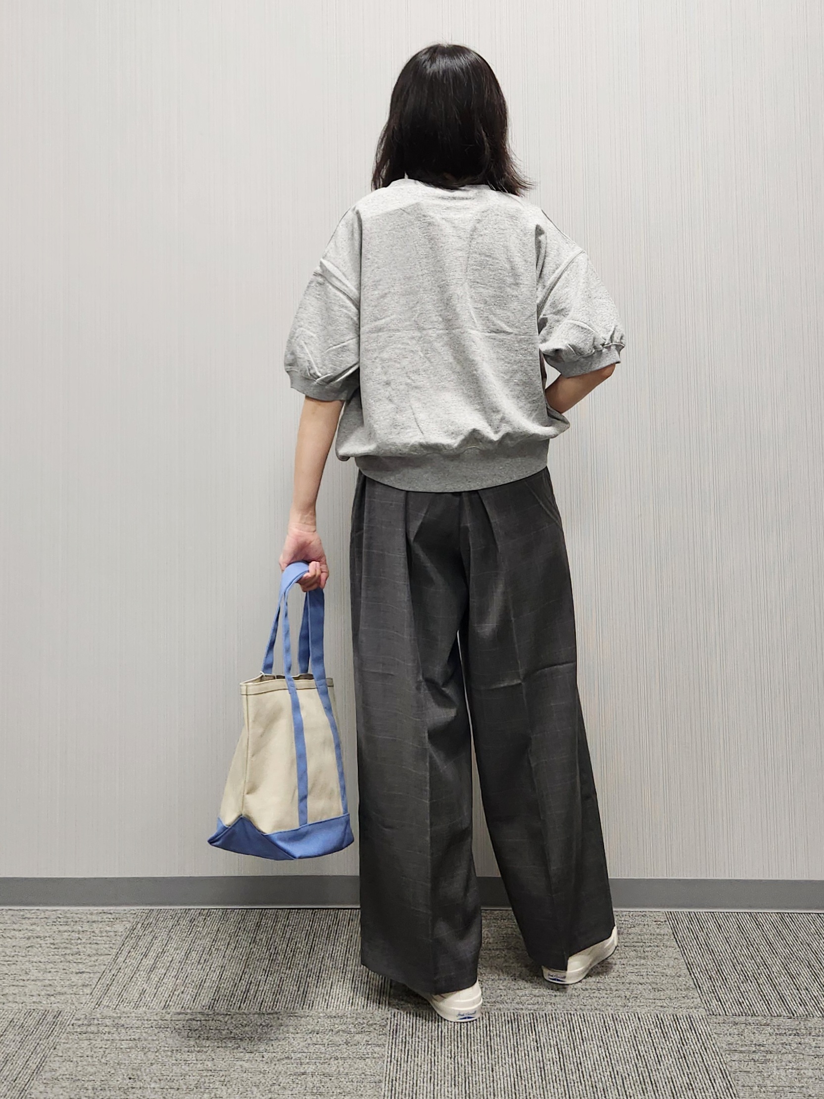 naraさんの「Dessin｜ハーフスリーブロゴプルオーバー」を使ったコーディネート