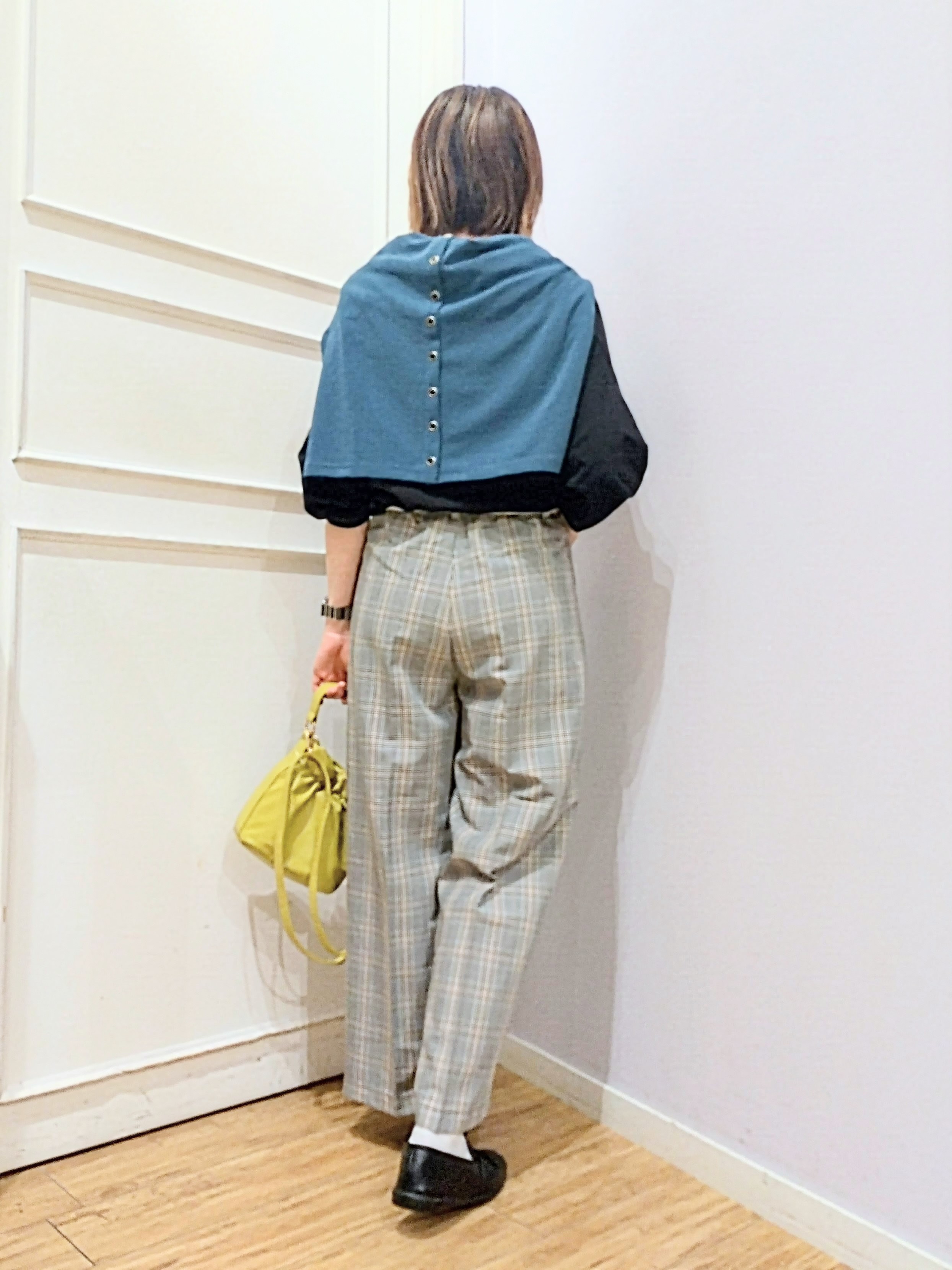 miomioさんの「SHOO･LA･RUE｜【S-LL/洗濯機可/二の腕カバー】楽に上品見え ツイストスリーブトップス」を使ったコーディネート