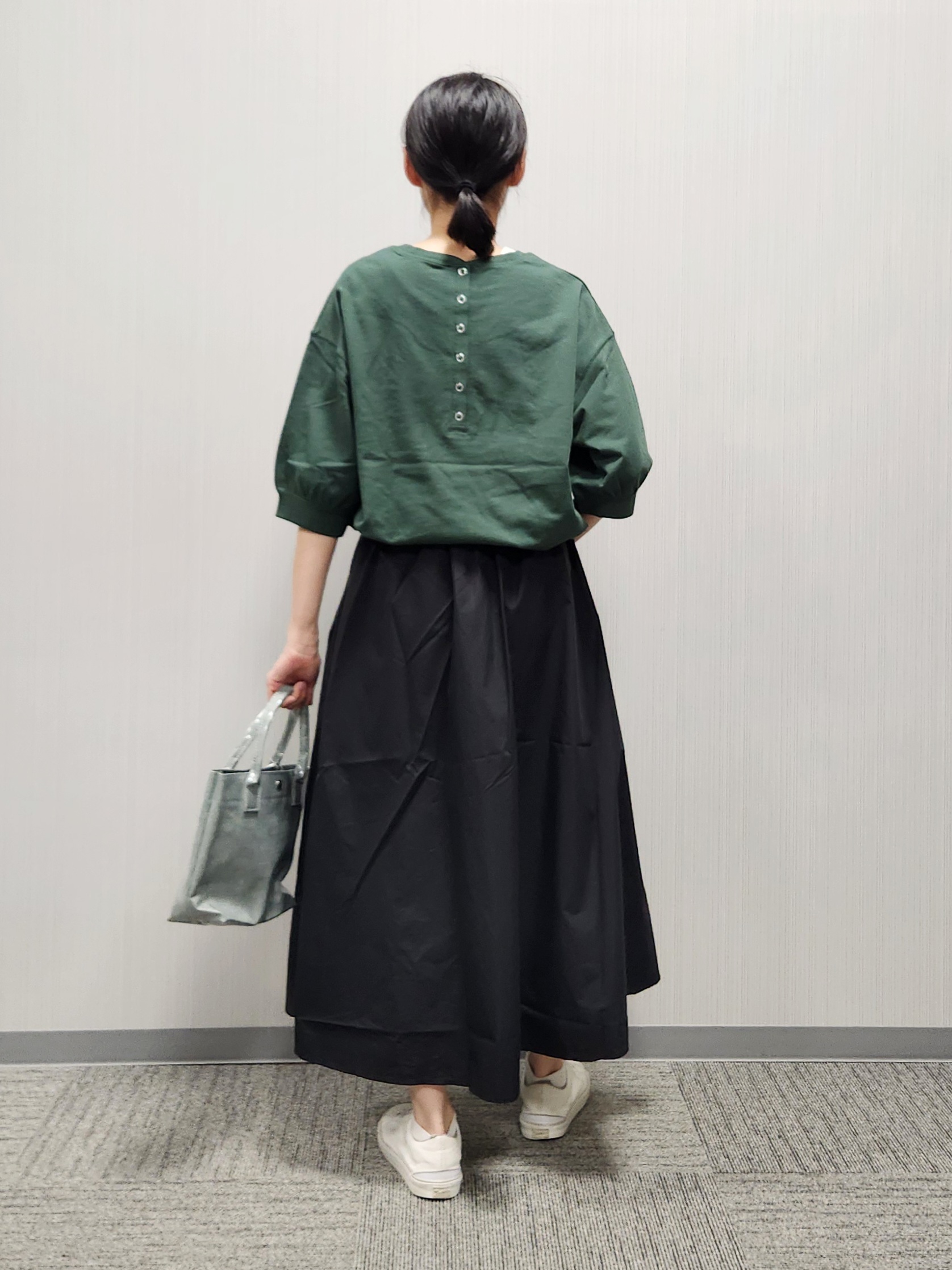 naraさんの「Dessin｜バックヘンリーカットソー5分袖」を使ったコーディネート
