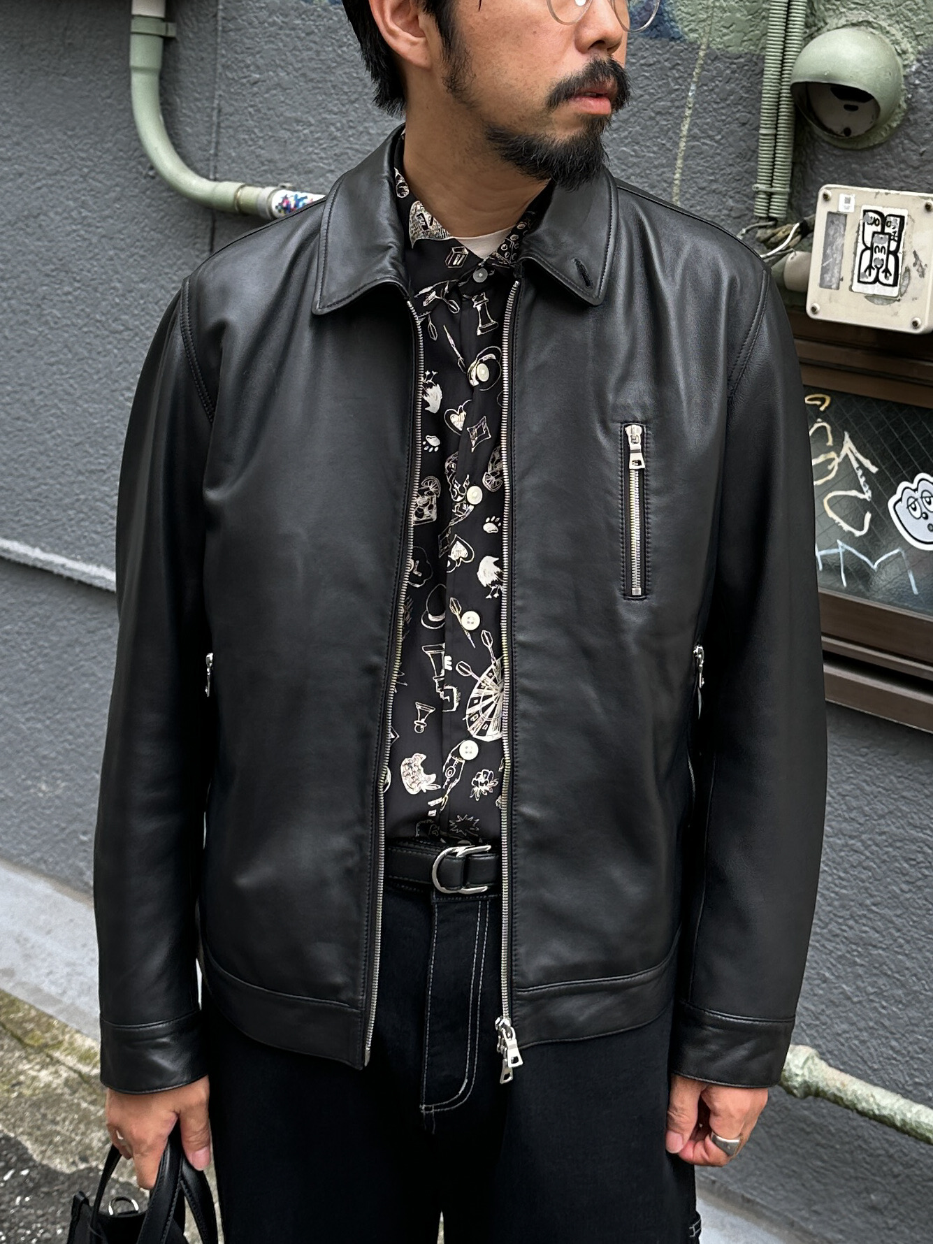 プレス増田さんの「TAKEO KIKUCHI｜【BOWLER HAT LABEL】シングルレザーライダースジャケット」を使ったコーディネート