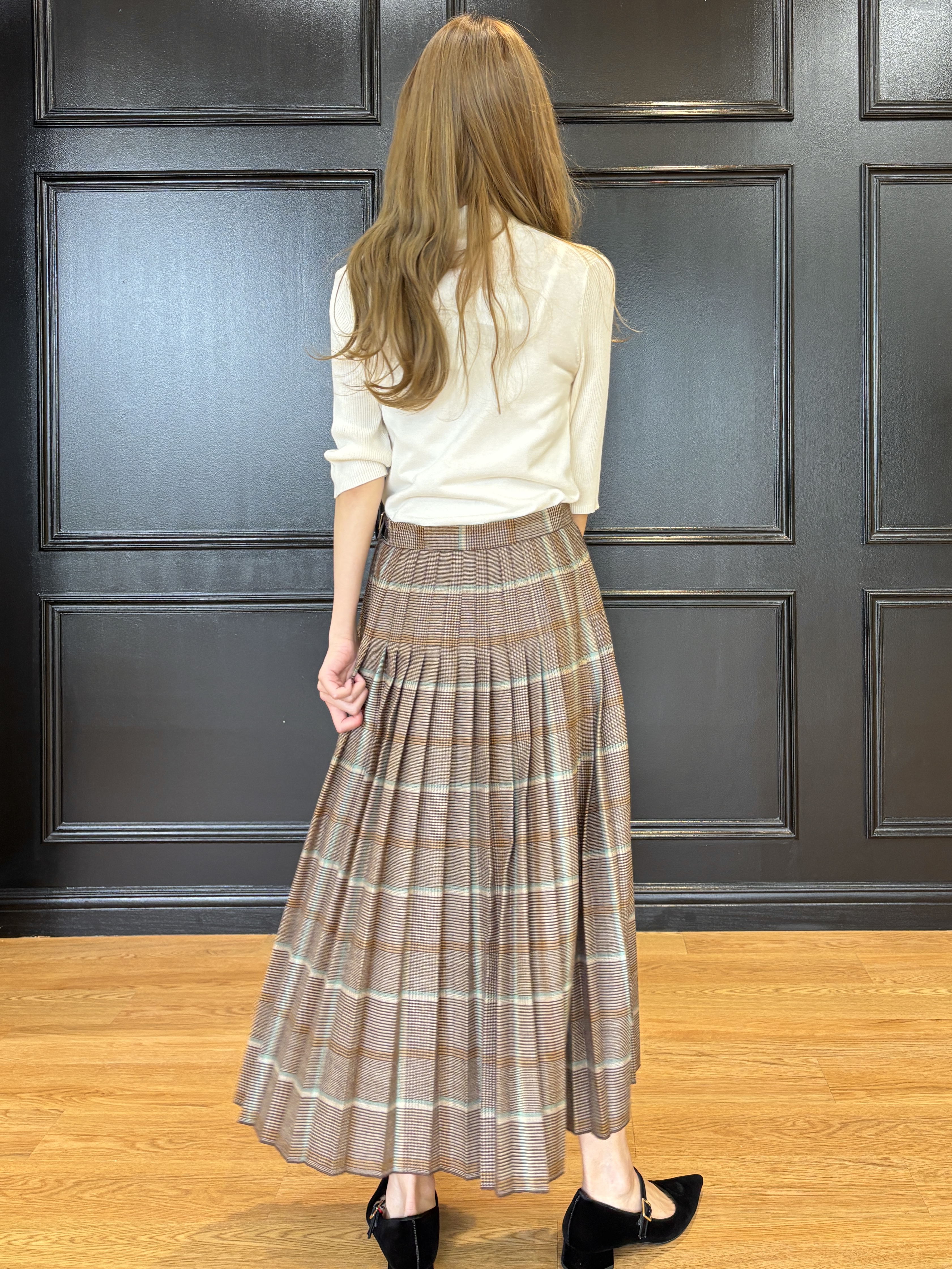 清水夏姫さんの「DRESSTERIOR｜【接触冷感】クールタッチ ハーフスリーブニット」を使ったコーディネート